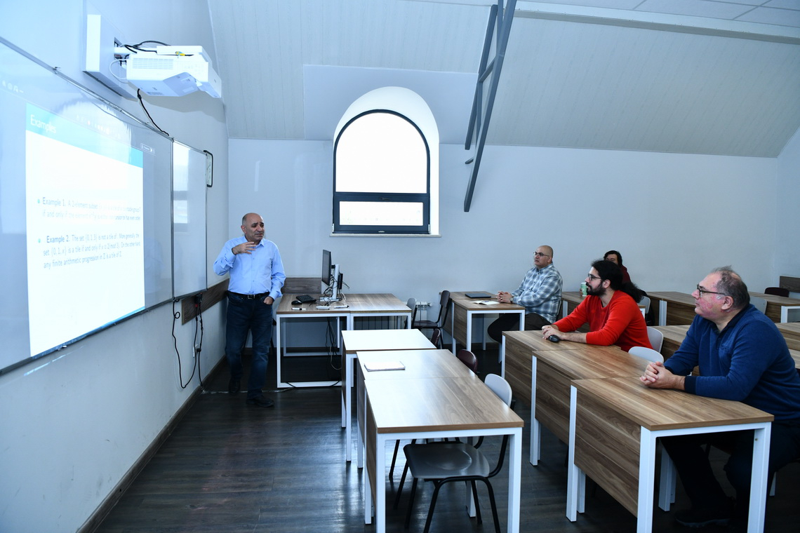 ADNSU-da “Qrup nəzəriyyəsi” mövzusunda seminar keçirilib