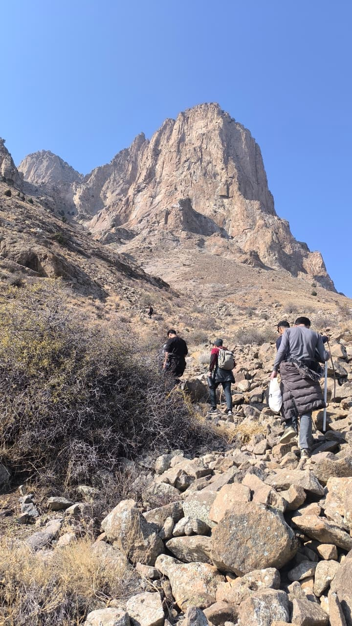 NDU-nun müəllim və tələbələri Haçadağ zirvəsinə Zəfər yürüşü ediblər
