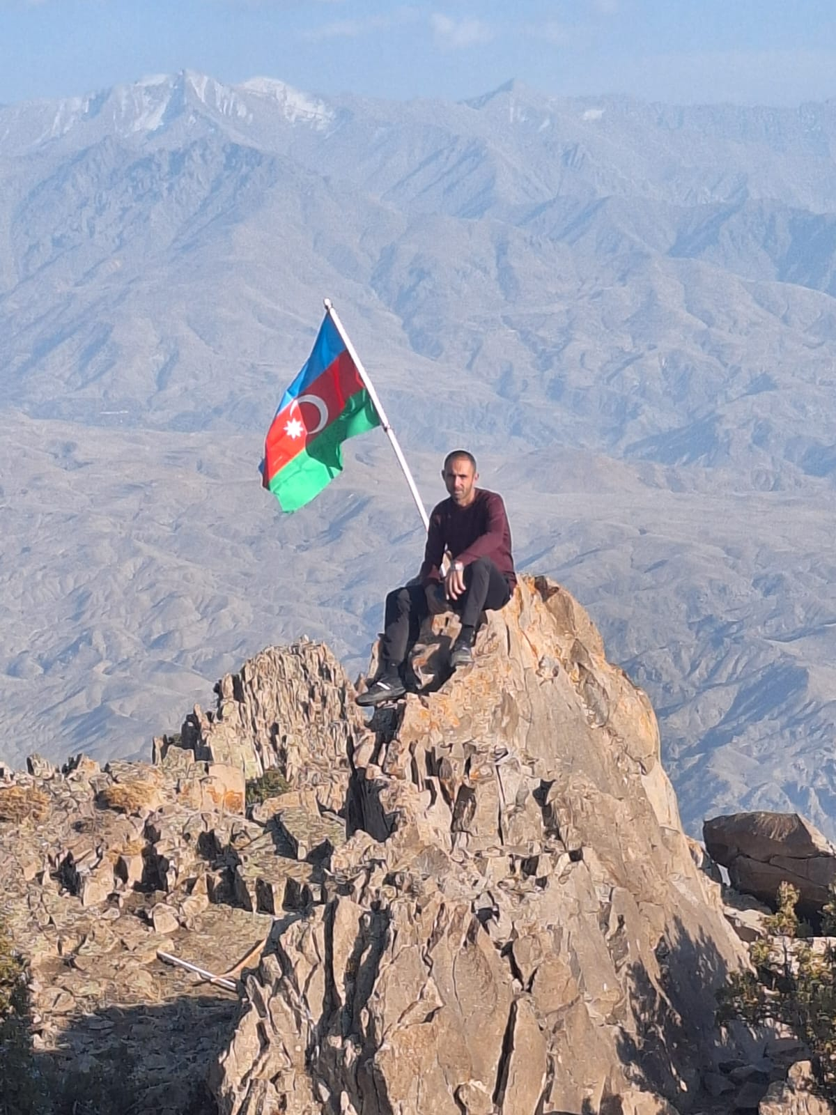 NDU-nun müəllim və tələbələri Haçadağ zirvəsinə Zəfər yürüşü ediblər