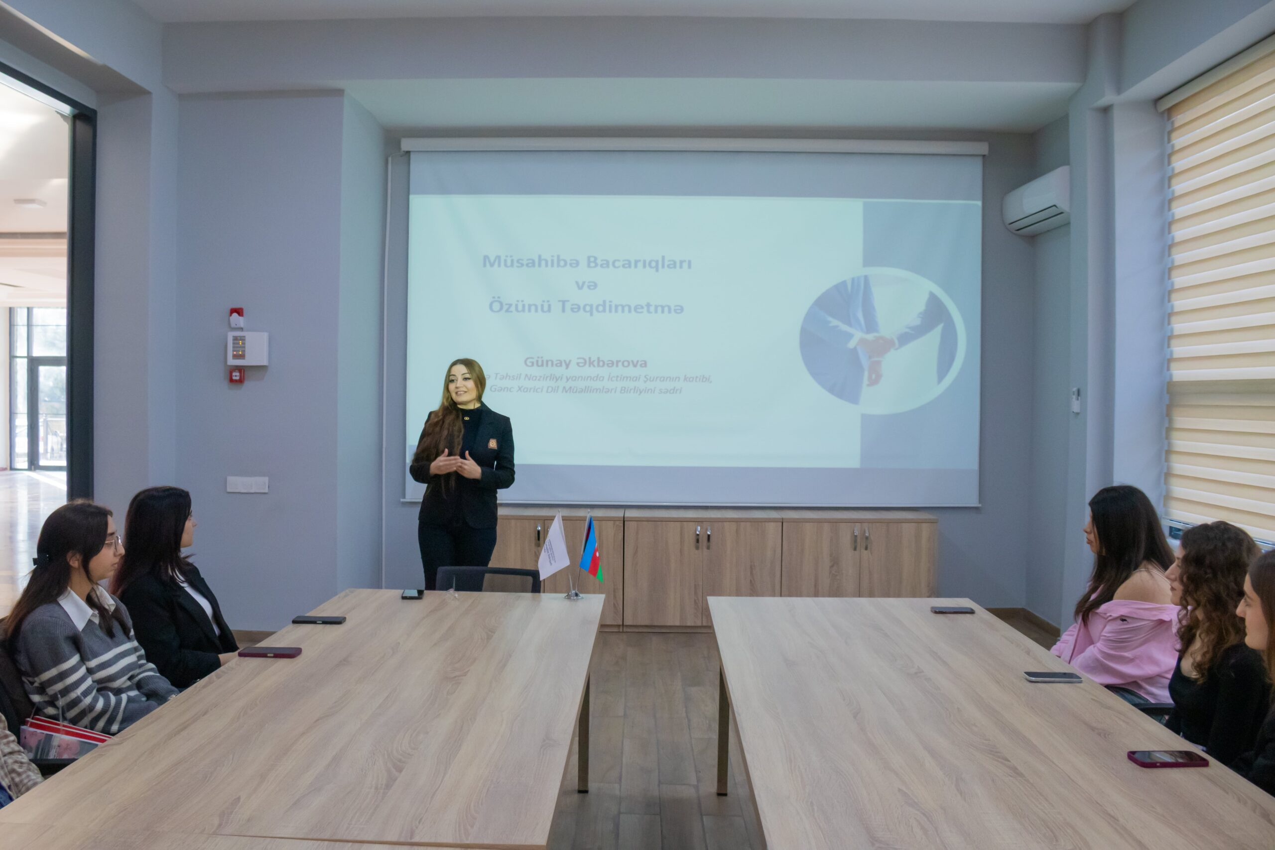 Hənifə Məlikova-Zərdabi adına təqaüd proqramının iştirakçıları üçün təlim keçirilib