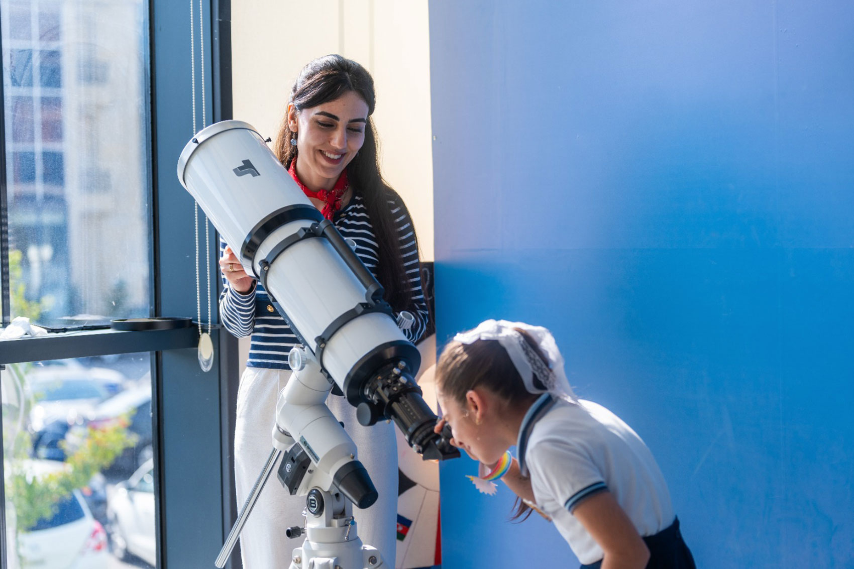 Paytaxt məktəbliləri “Bilim Bakı”da təlimlərdə iştirak edirlər