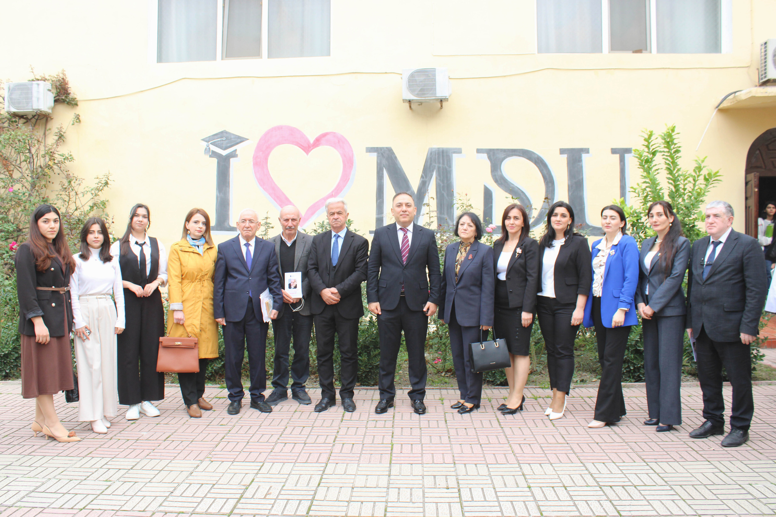 MDU-da Bəxtiyar Vahabzadənin 100 illik yubileyinə həsr olunmuş konfrans keçirilib