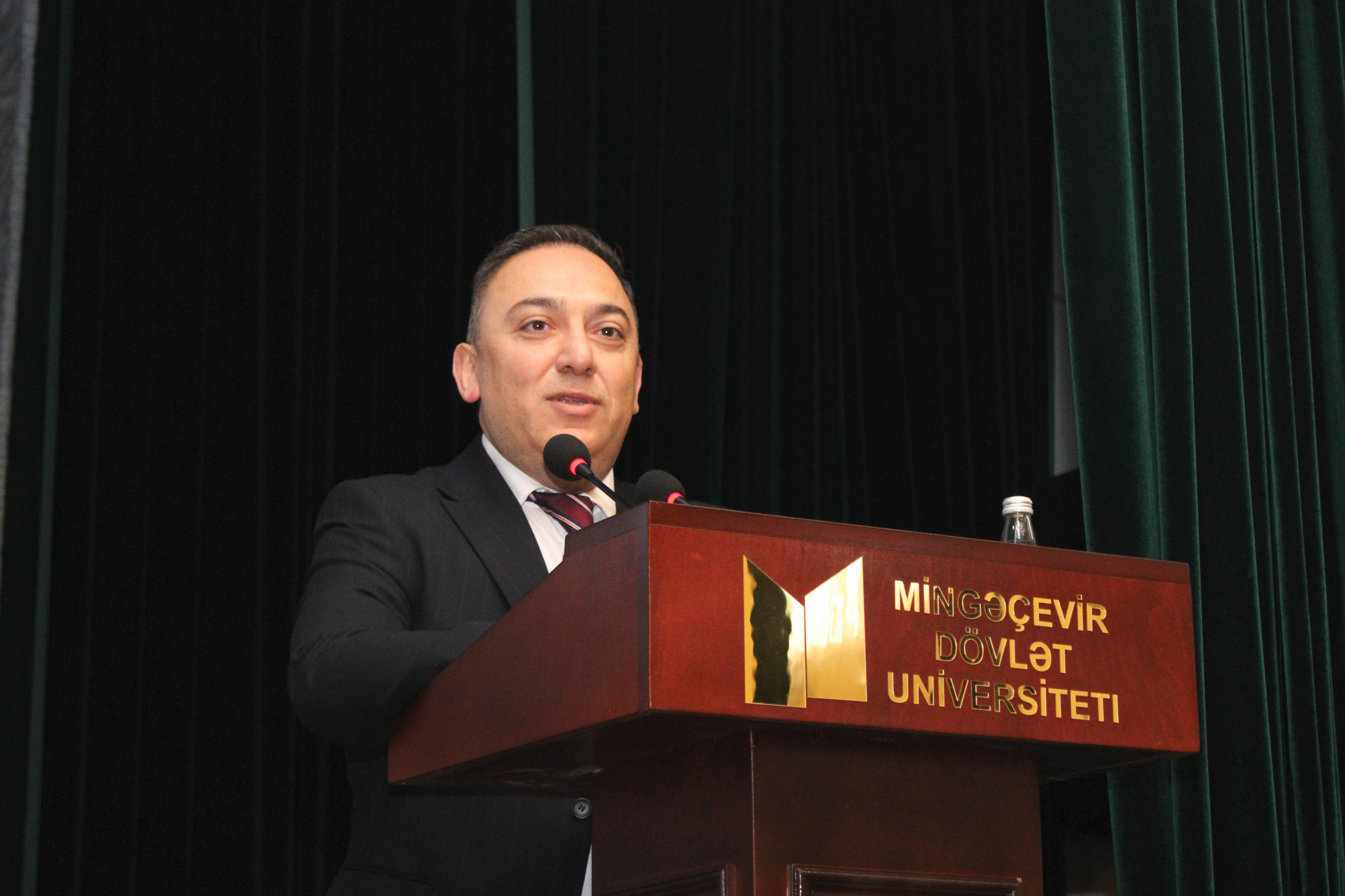 MDU-da Bəxtiyar Vahabzadənin 100 illik yubileyinə həsr olunmuş konfrans keçirilib