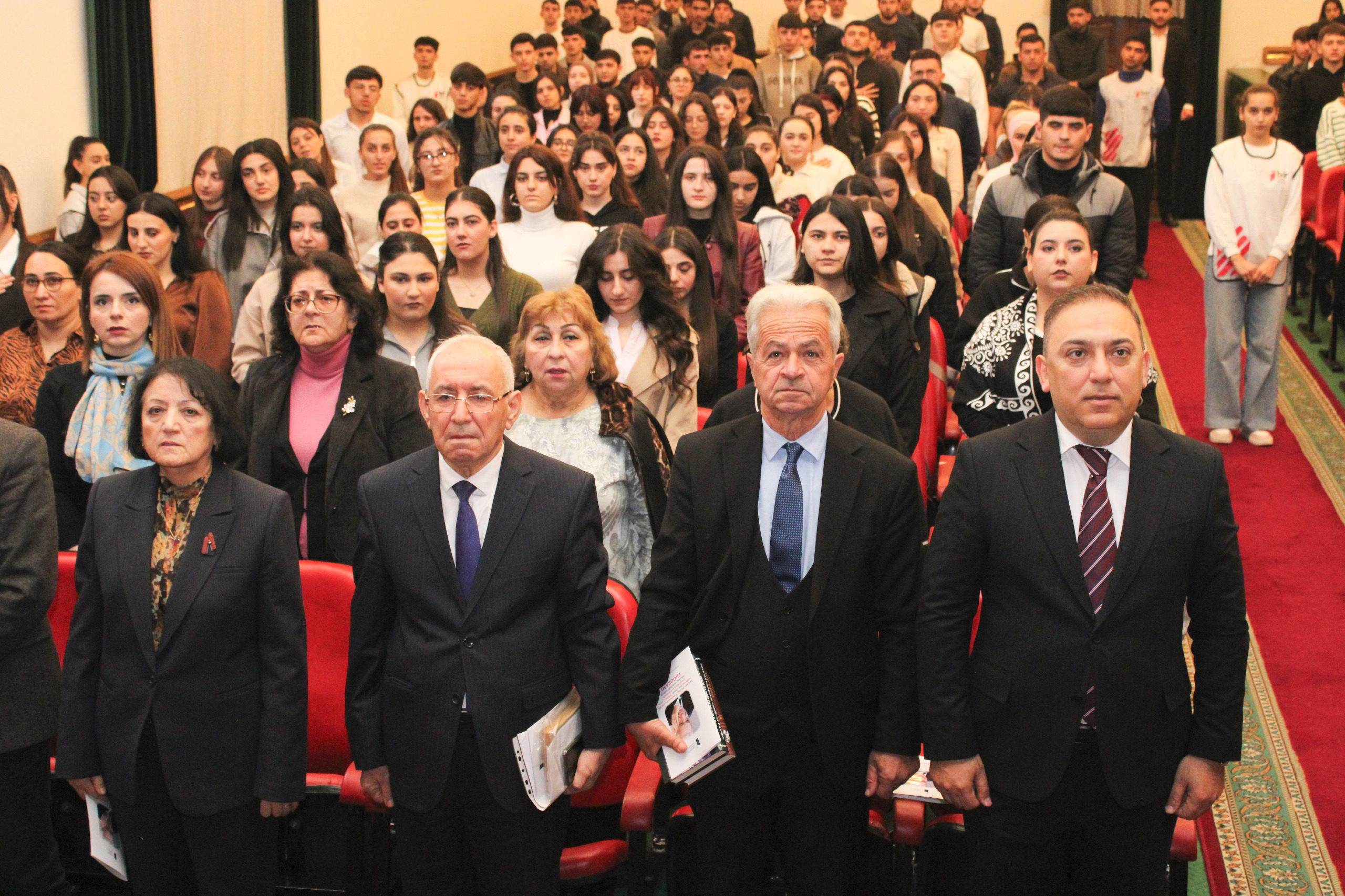 MDU-da Bəxtiyar Vahabzadənin 100 illik yubileyinə həsr olunmuş konfrans keçirilib