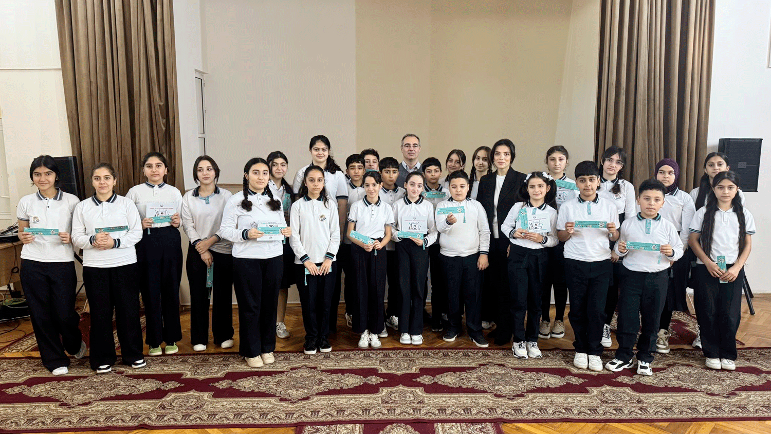 “Uşaqların internet təhlükəsizliyi” mövzusunda maarifləndirici tədbirlər keçirilib