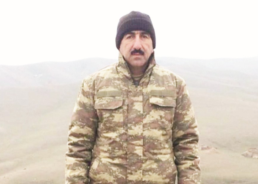 Şagirdləri ilə çiyin-çiyinə döyüşən müəllim