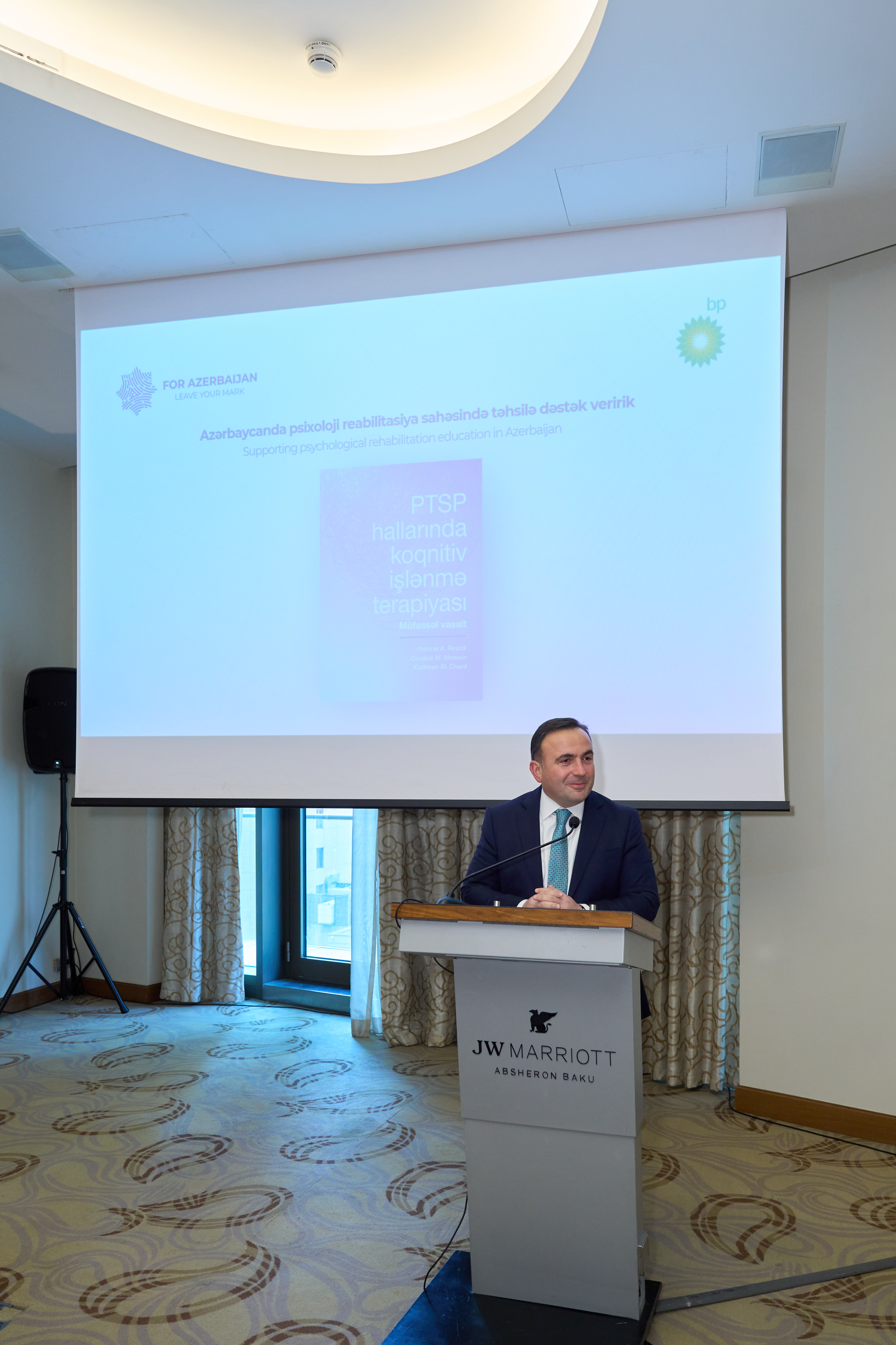 bp beynəlxalq elmi vəsaitin Azərbaycan dilinə tərcüməsini təqdim edib