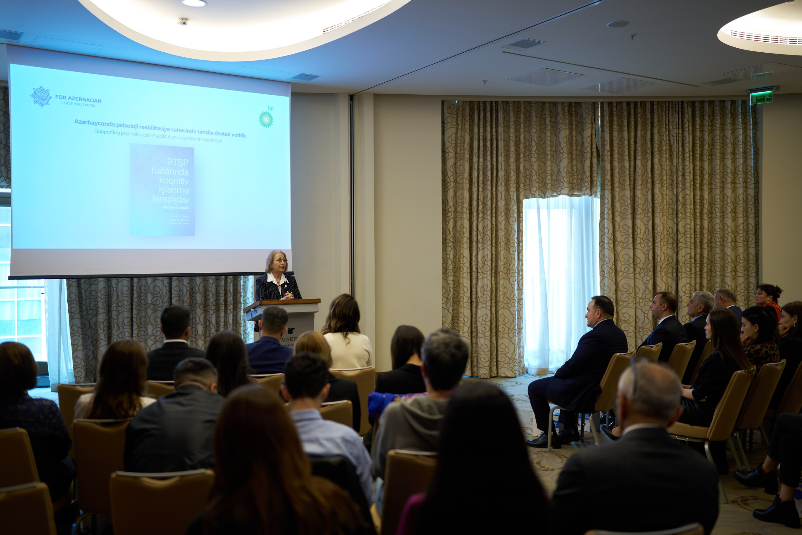 bp beynəlxalq elmi vəsaitin Azərbaycan dilinə tərcüməsini təqdim edib