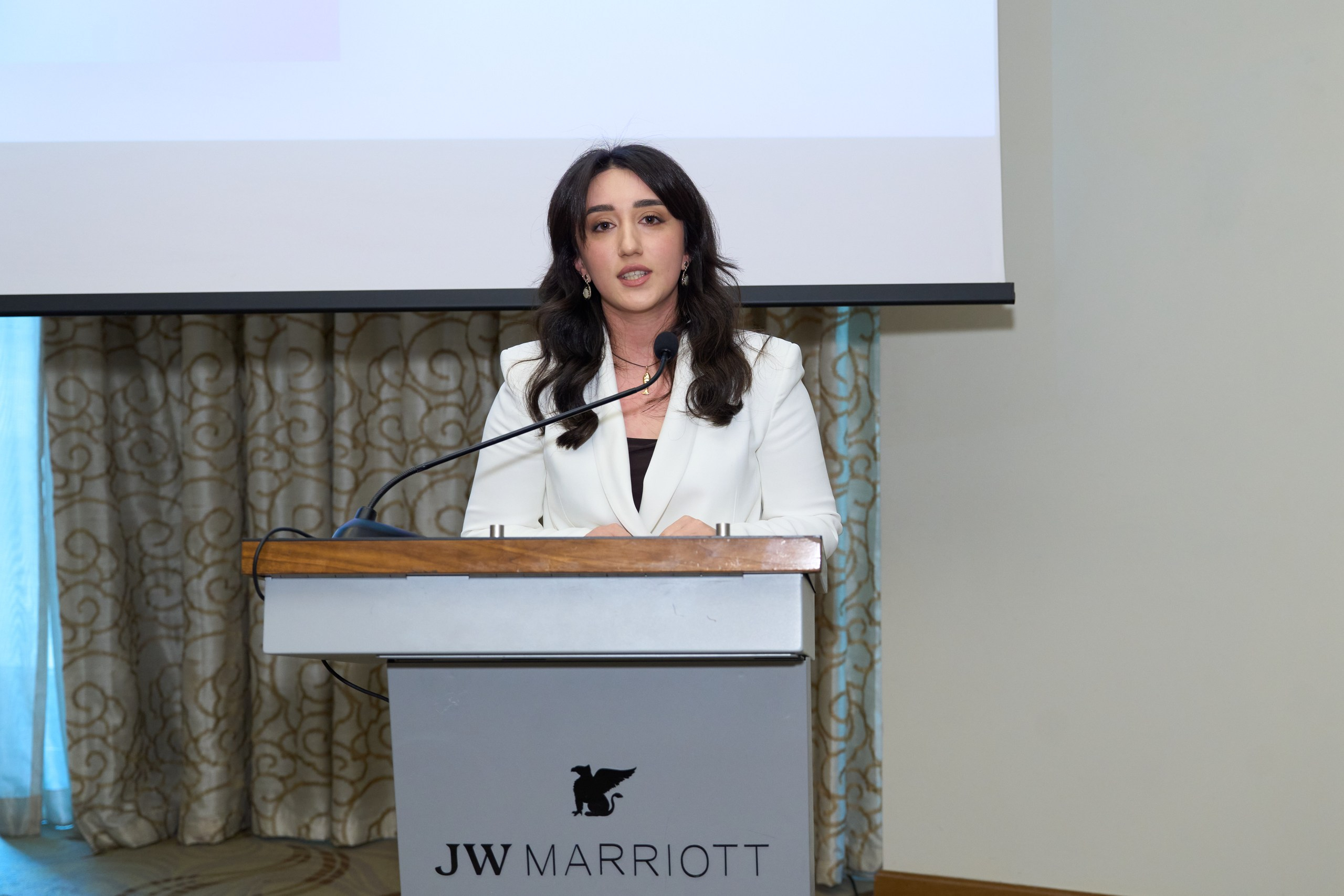 bp beynəlxalq elmi vəsaitin Azərbaycan dilinə tərcüməsini təqdim edib