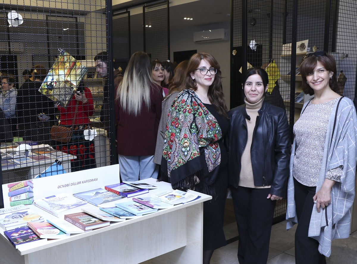 AzMİU-nun 50 illik yubileyinə həsr olunmuş sərgi keçirilib