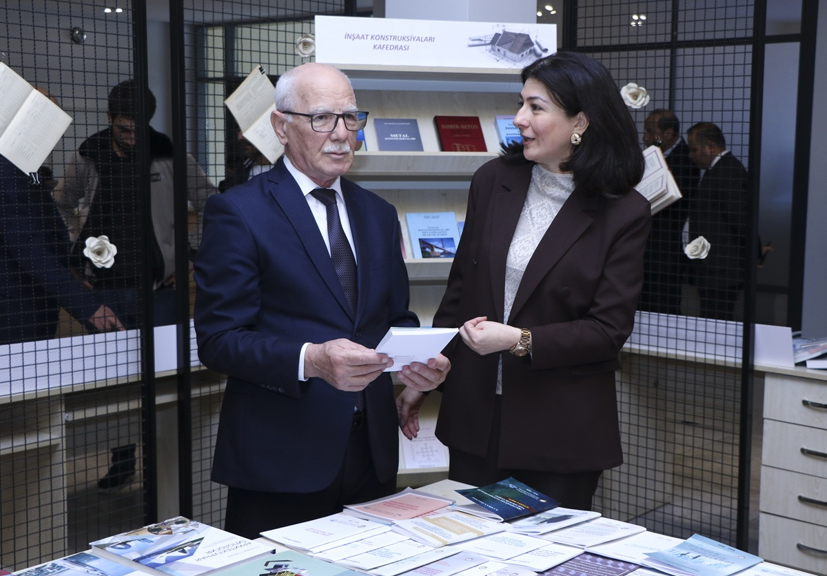 AzMİU-nun 50 illik yubileyinə həsr olunmuş sərgi keçirilib