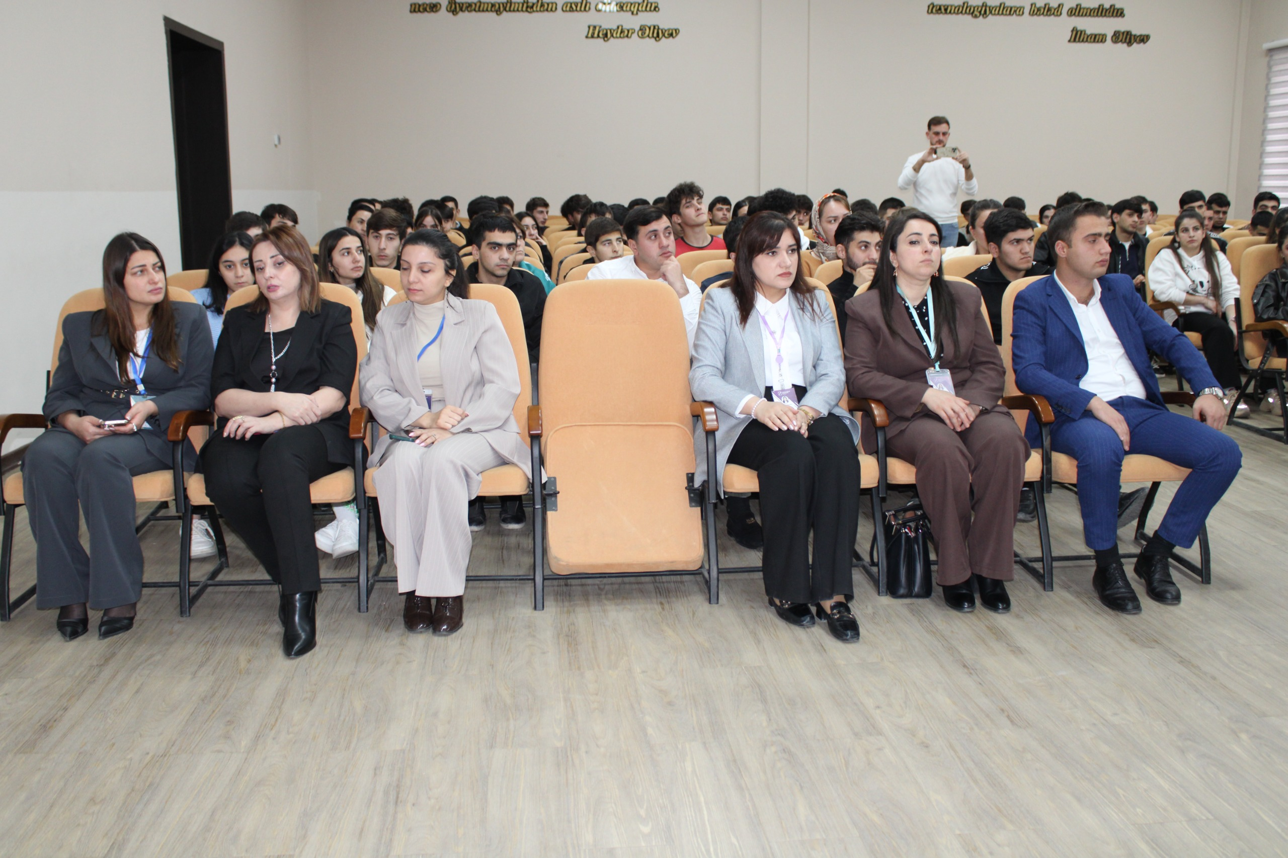Peşə təhsili alanlar üçün karyera qurmaq mövzusunda seminar keçirilib