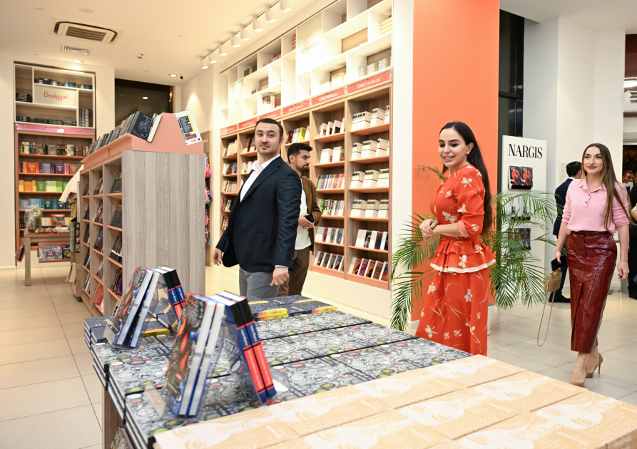 "Azərbaycan dilini öyrənirik" kitabının təqdimat mərasimi keçirilib