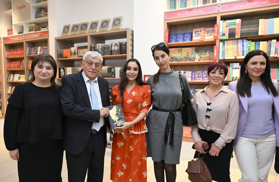 "Azərbaycan dilini öyrənirik" kitabının təqdimat mərasimi keçirilib