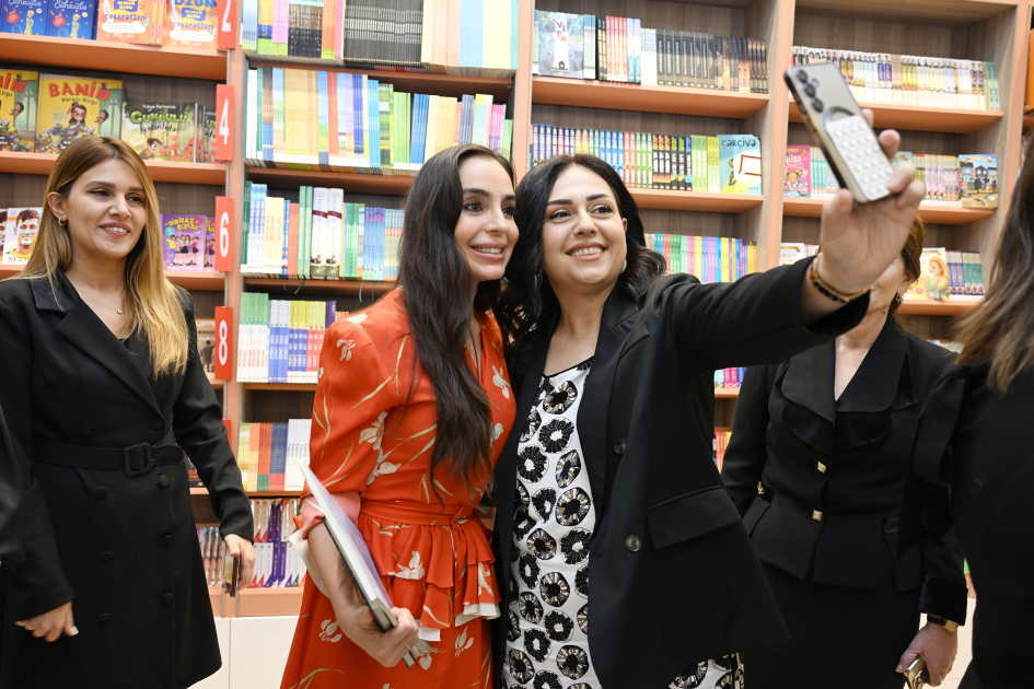 "Azərbaycan dilini öyrənirik" kitabının təqdimat mərasimi keçirilib