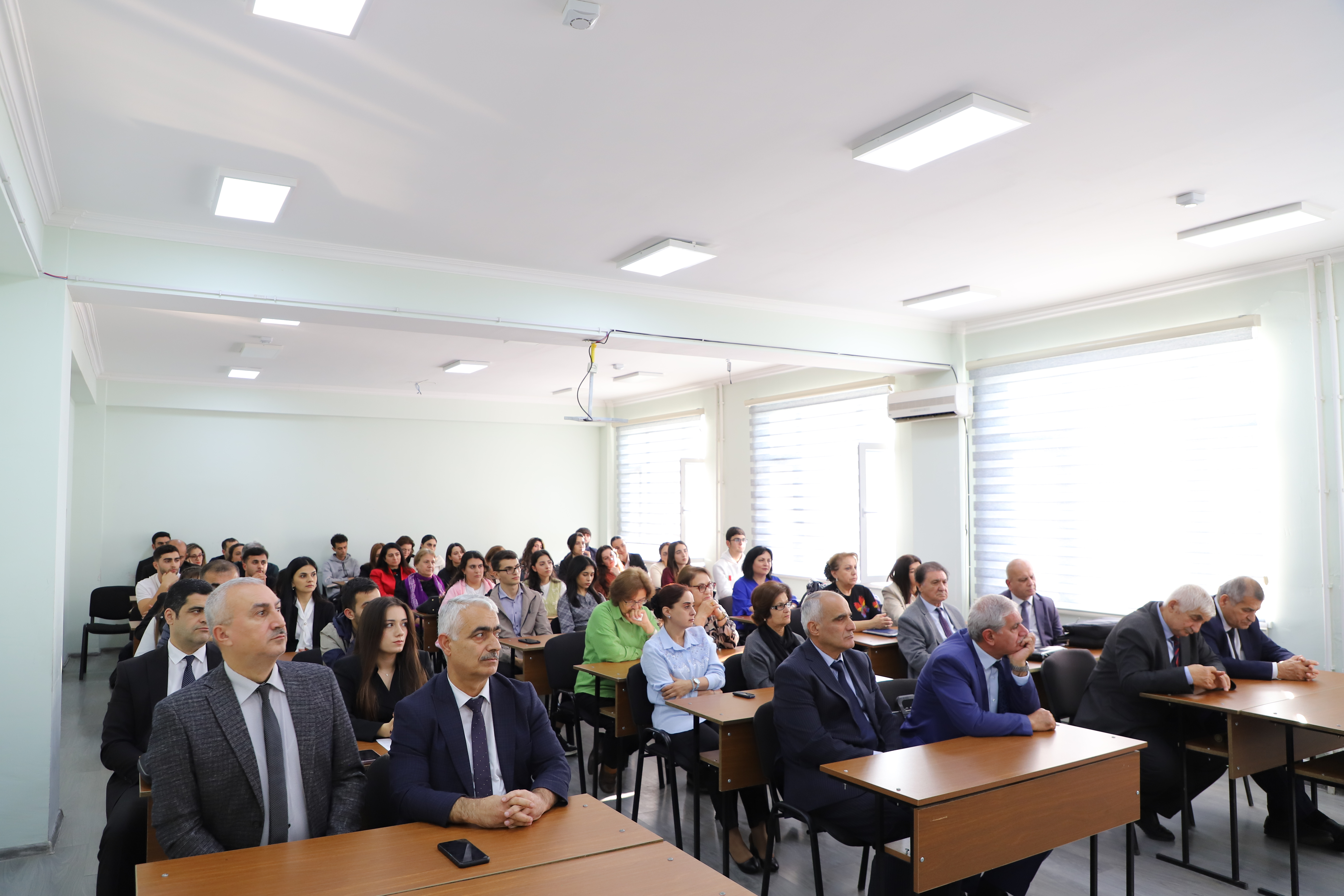 LDU-da AMEA-nın 80 illiyinə həsr olunmuş tədbir keçirilib