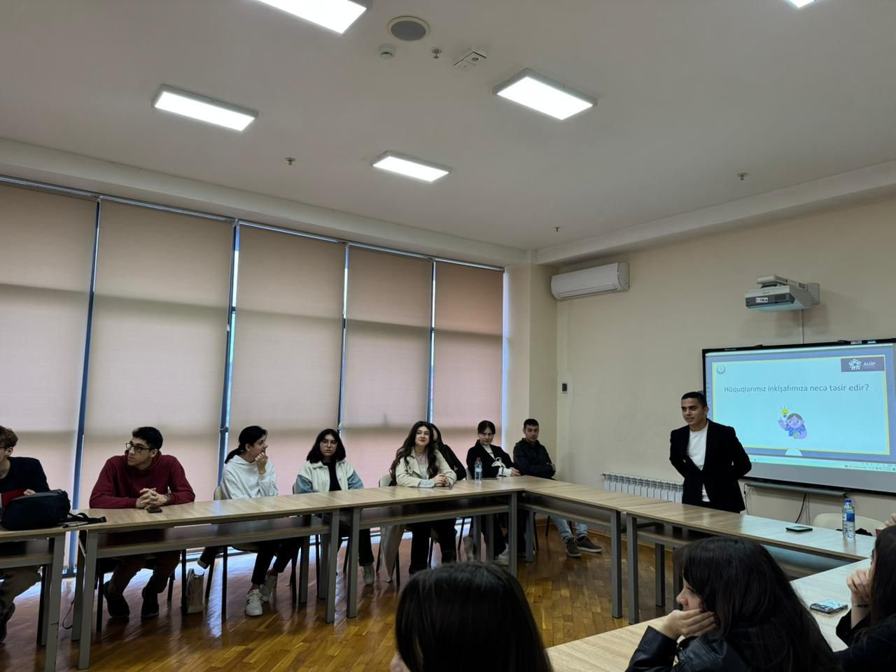 AzMİU-da “Uşaq hüquqları aylığı” çərçivəsində tədbir keçirilib