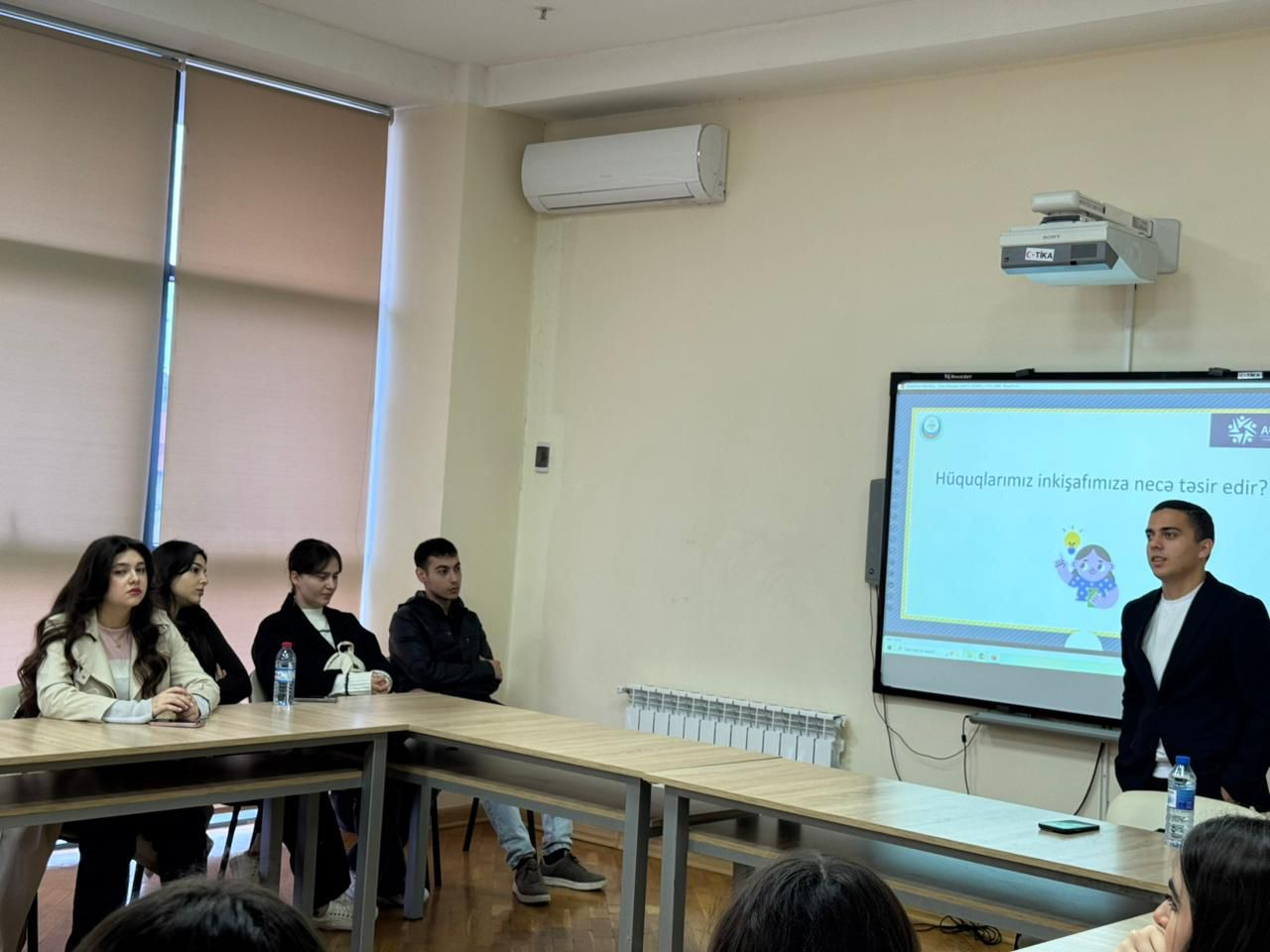 AzMİU-da “Uşaq hüquqları aylığı” çərçivəsində tədbir keçirilib