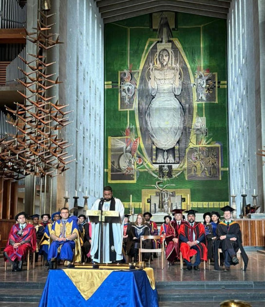 ASA-nın ikili diplom proqramının məzunları Koventri Universitetində diplomlarını alıblar