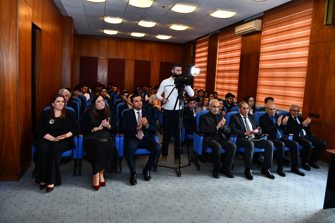Heydər Əliyev Məktəbi ADNSU-da ictimai xadimləri bir araya gətirir