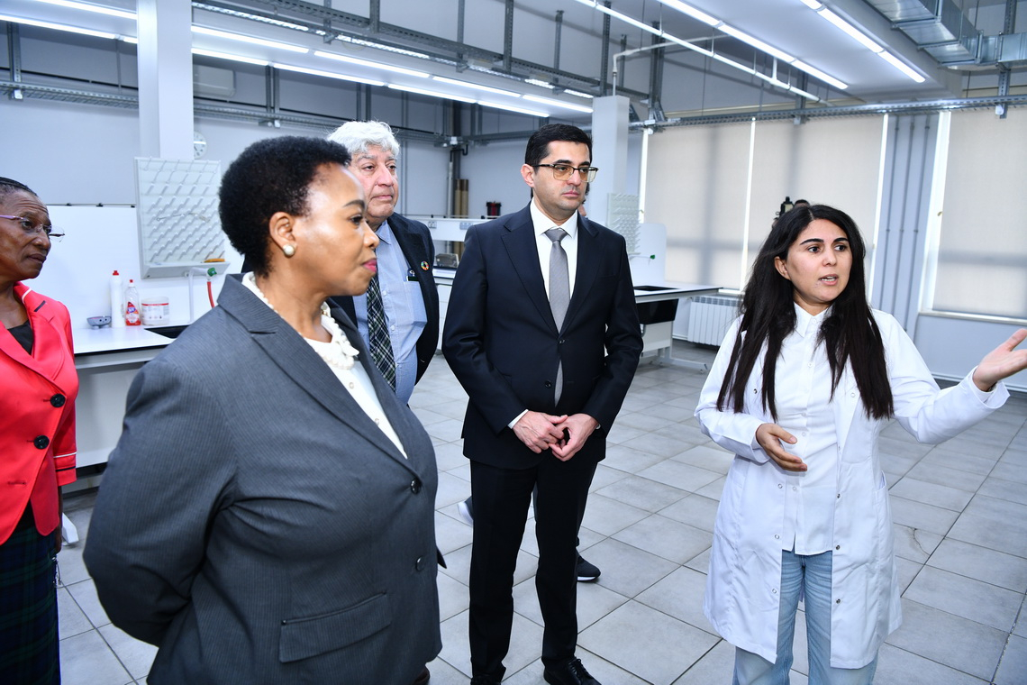 CAR-ın Ali Təhsil və Təlim Nazirliyinin nümayəndə heyəti ADNSU-da olub