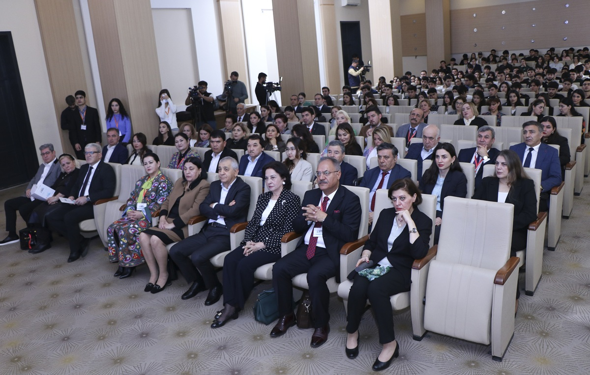 AzMİU-da Türk dövlətlərinin sosial-mədəni inteqrasiyasına həsr olunmuş konfrans keçirilib