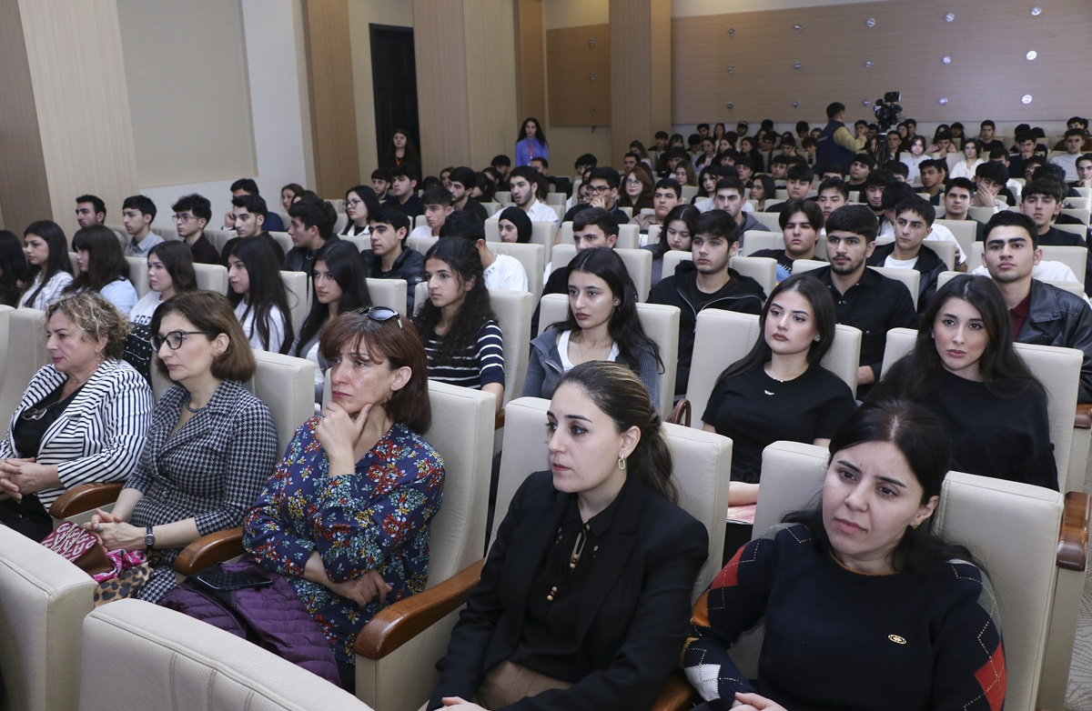 AzMİU-da Türk dövlətlərinin sosial-mədəni inteqrasiyasına həsr olunmuş konfrans keçirilib