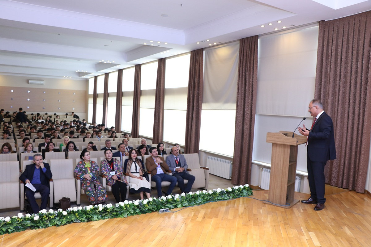 AzMİU-da Türk dövlətlərinin sosial-mədəni inteqrasiyasına həsr olunmuş konfrans keçirilib