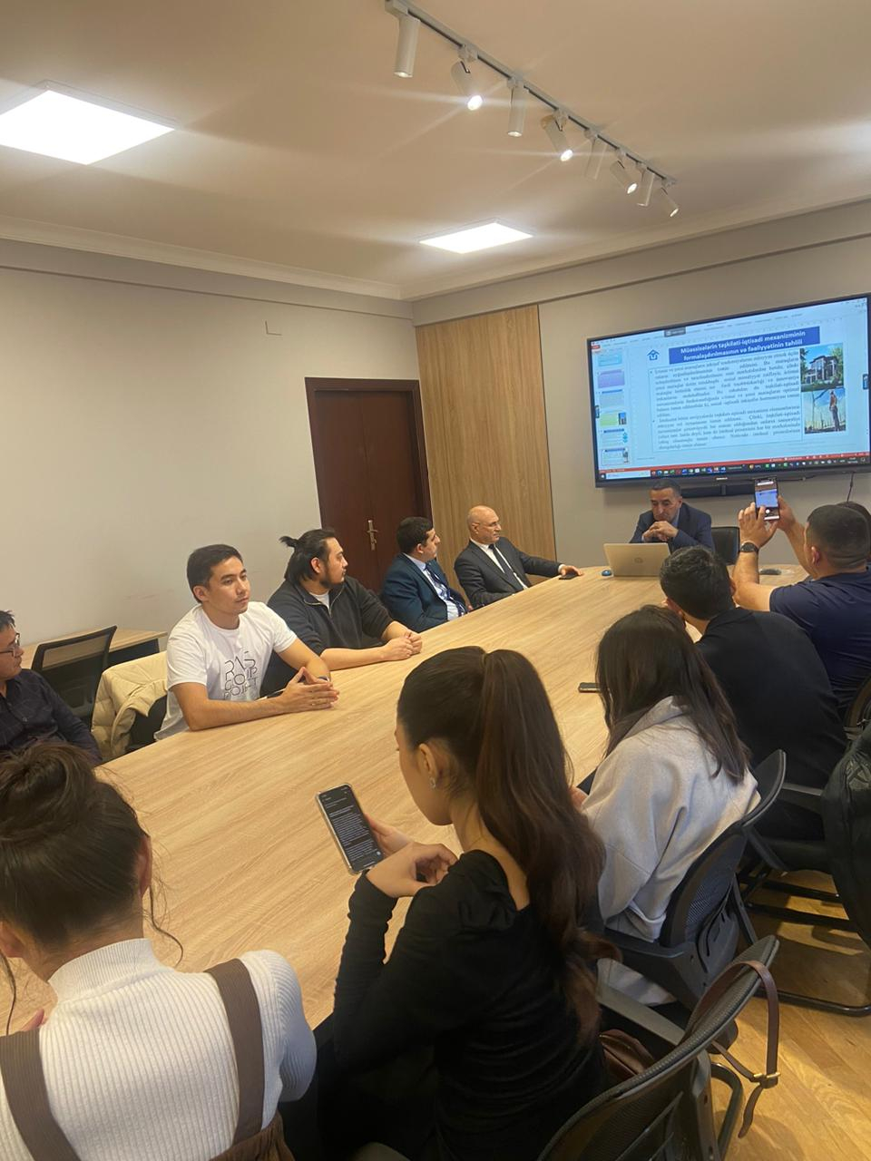 AzMİU-da investisiya-tikinti kompleksinin inkişafı mövzusunda seminar keçirilib