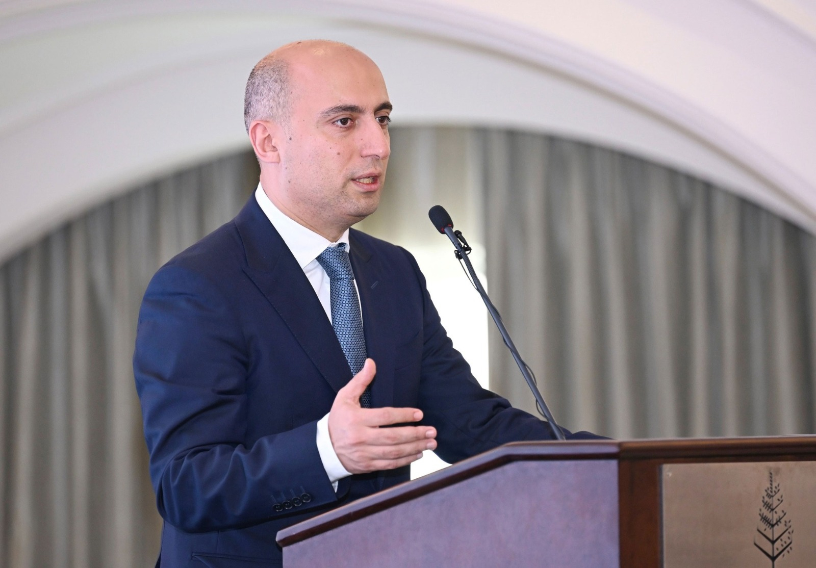 “Öz həyatını fədəkarcasına məktəbə və şagirdlərə həsr etmiş müəllimlərimiz var”