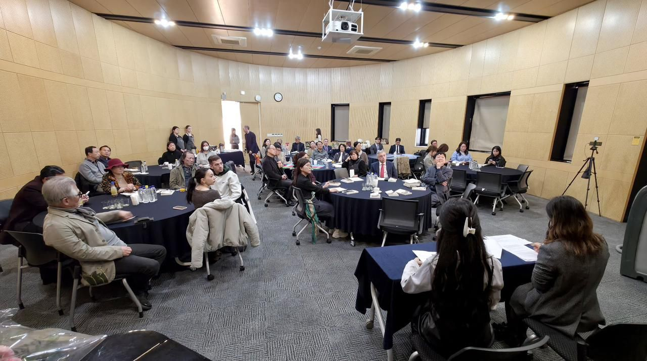 Seul Milli Universitetində Koreya dilində “Kitabi-Dədə Qorqud” dastanı təqdim edilib