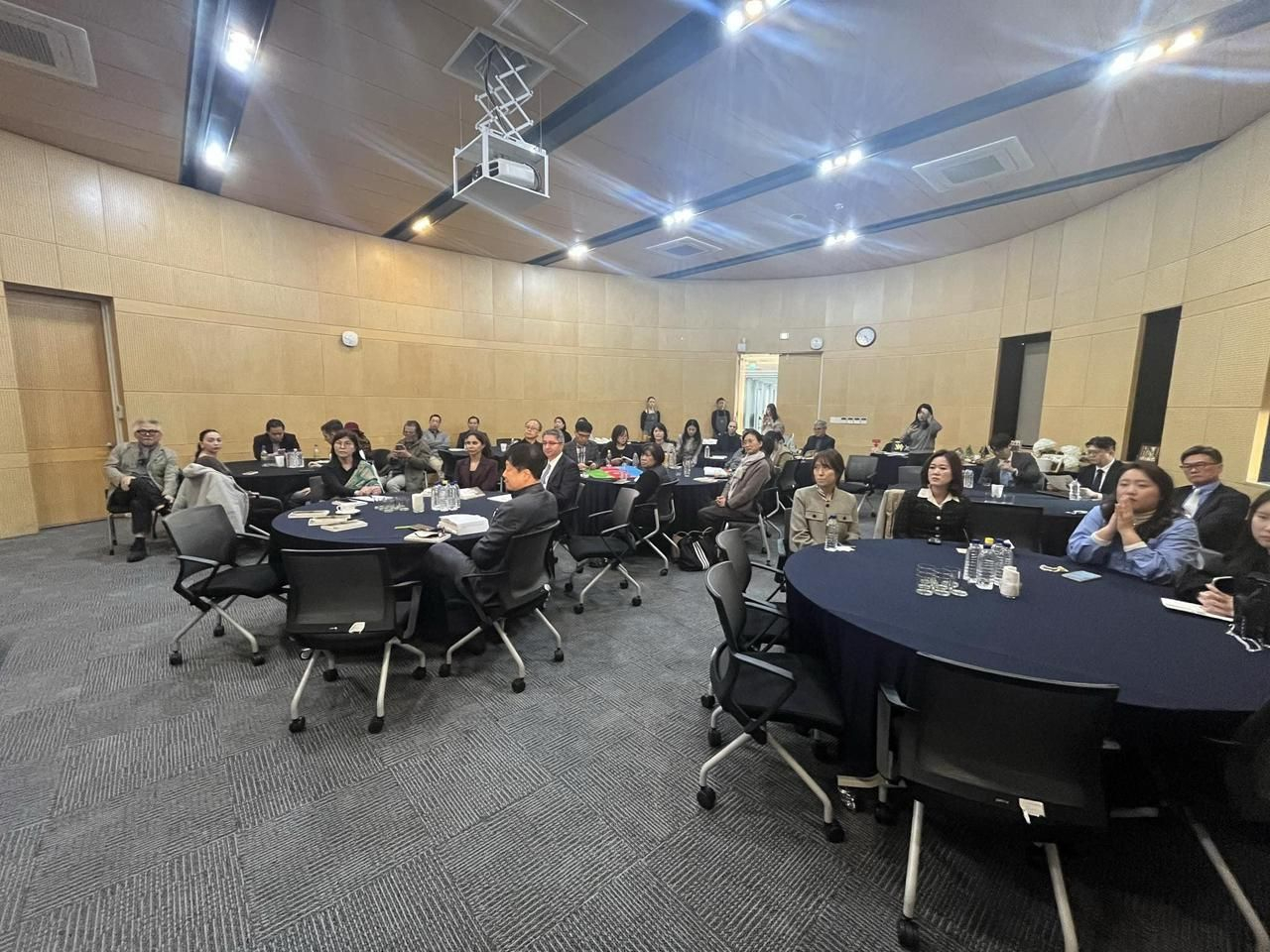 Seul Milli Universitetində Koreya dilində “Kitabi-Dədə Qorqud” dastanı təqdim edilib