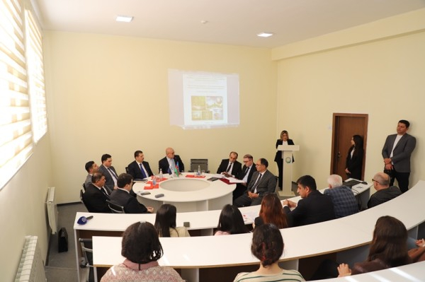 LDU-da ekoloji problemlərin hüquqi tənzimlənməsinə dair konfrans keçirilib