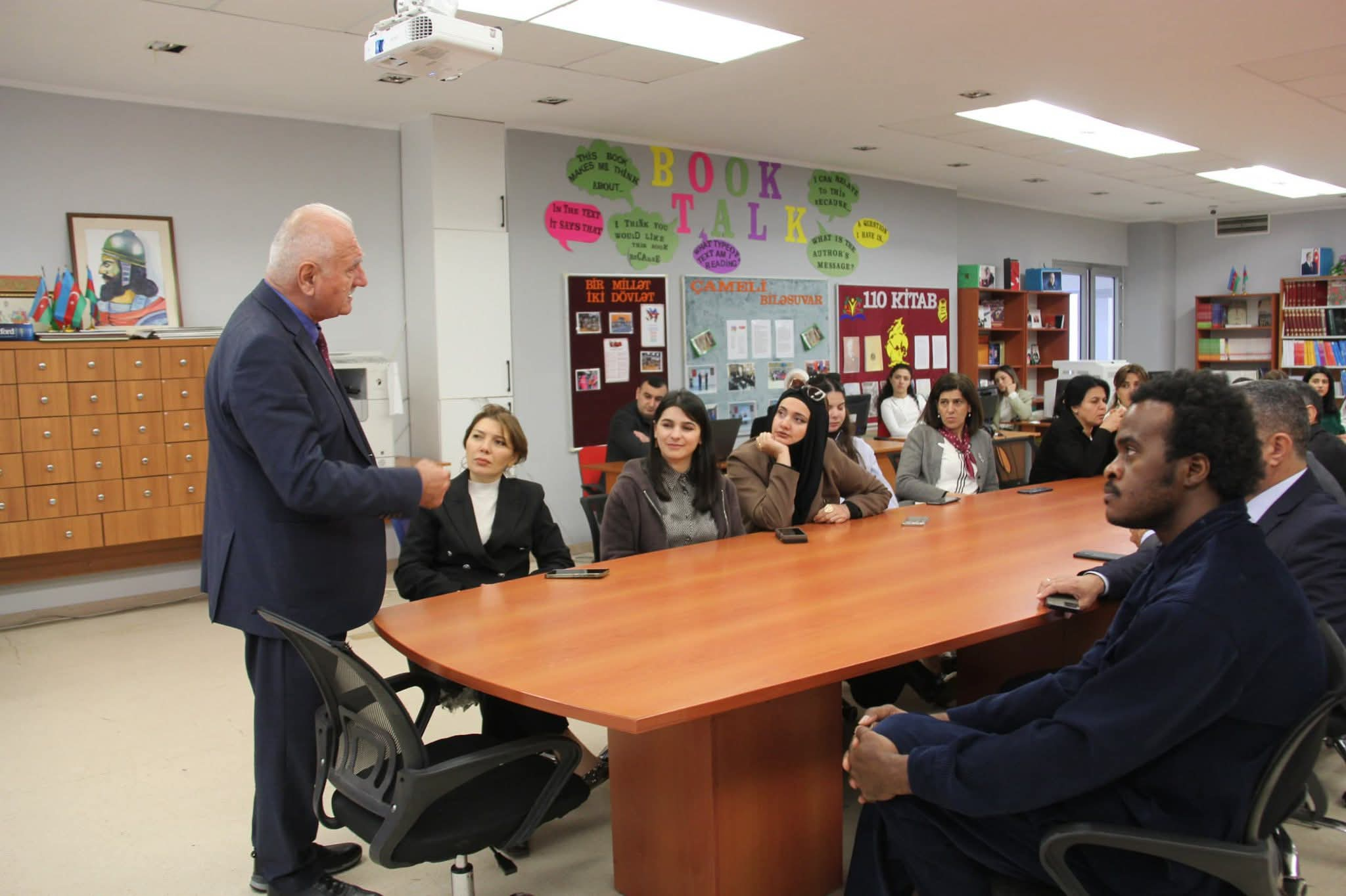 Mübariz İbrahimov adına Təhsil Kompleksində müəllimlər üçün pedaqoji təlim keçirilib