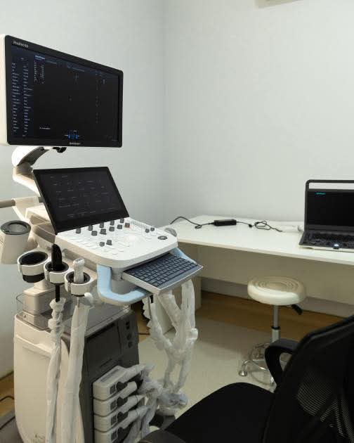 Leyla Əliyeva və Alena Əliyeva LDU-nun nəzdində yaradılmış Baytarlıq Klinikası ilə tanış olublar