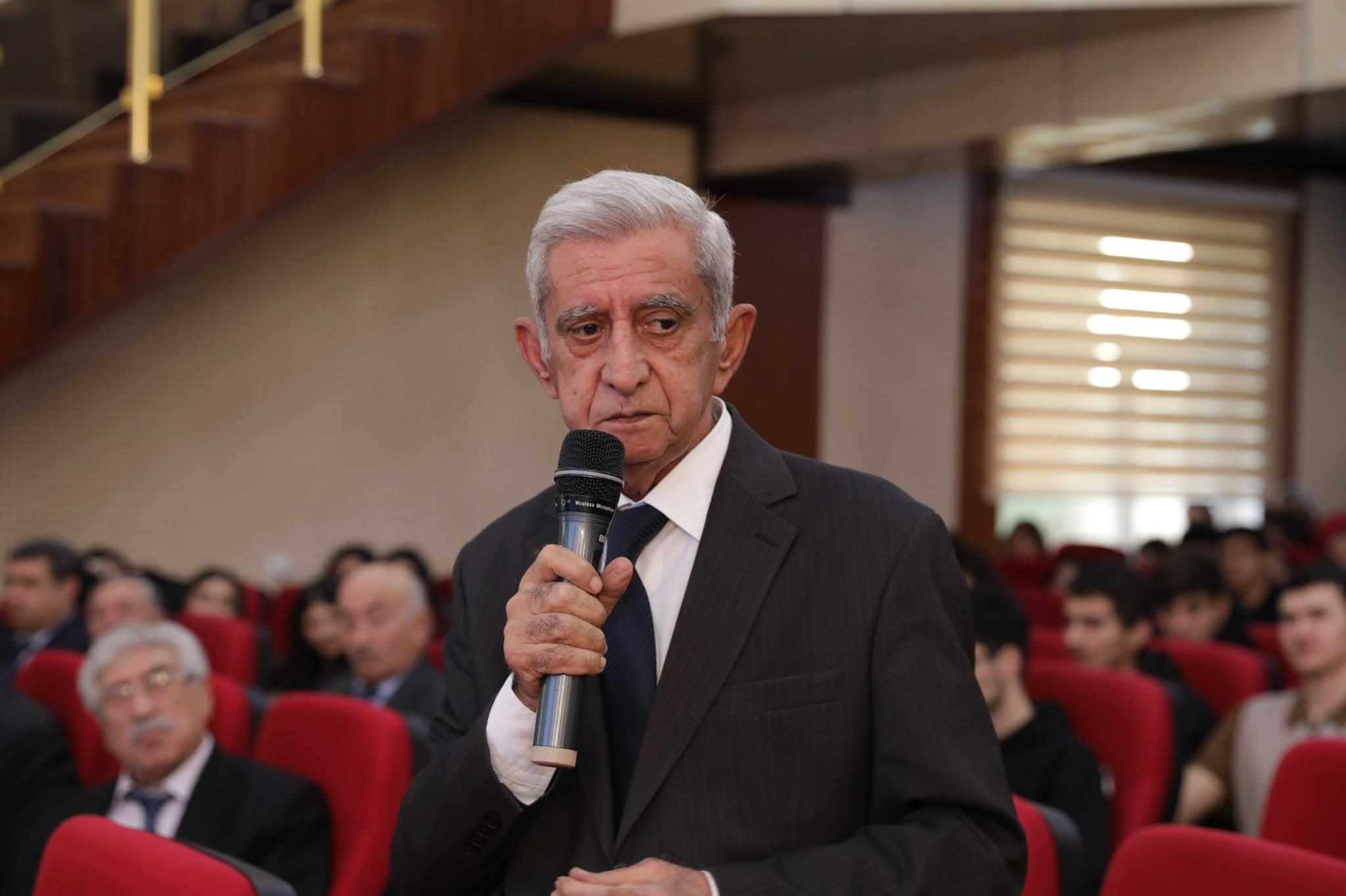 Elm və təhsil nazirinin müşaviri Nicat Məmmədli BDU-da “Məzun seminarı” keçirib