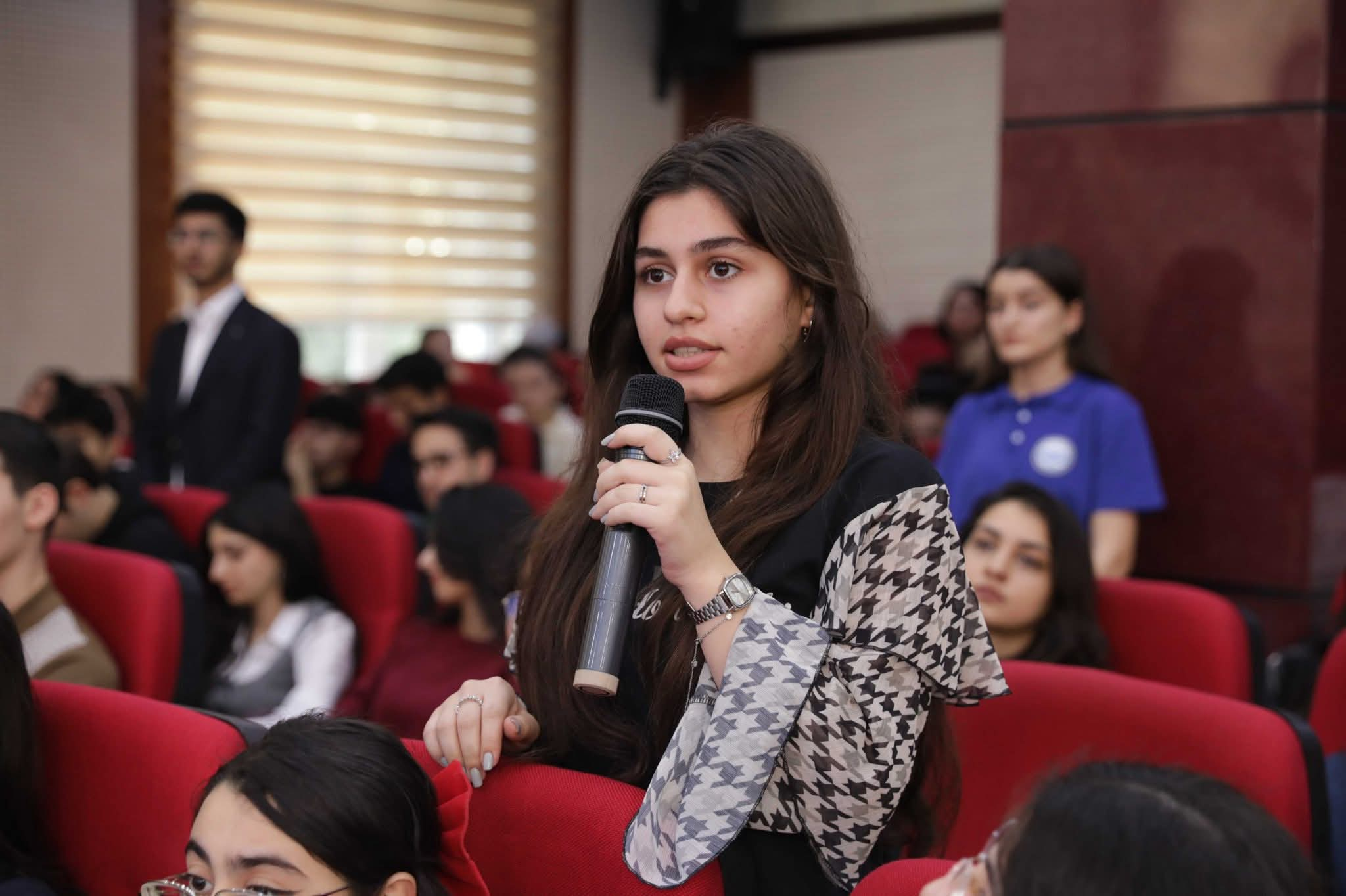 Elm və təhsil nazirinin müşaviri Nicat Məmmədli BDU-da “Məzun seminarı” keçirib