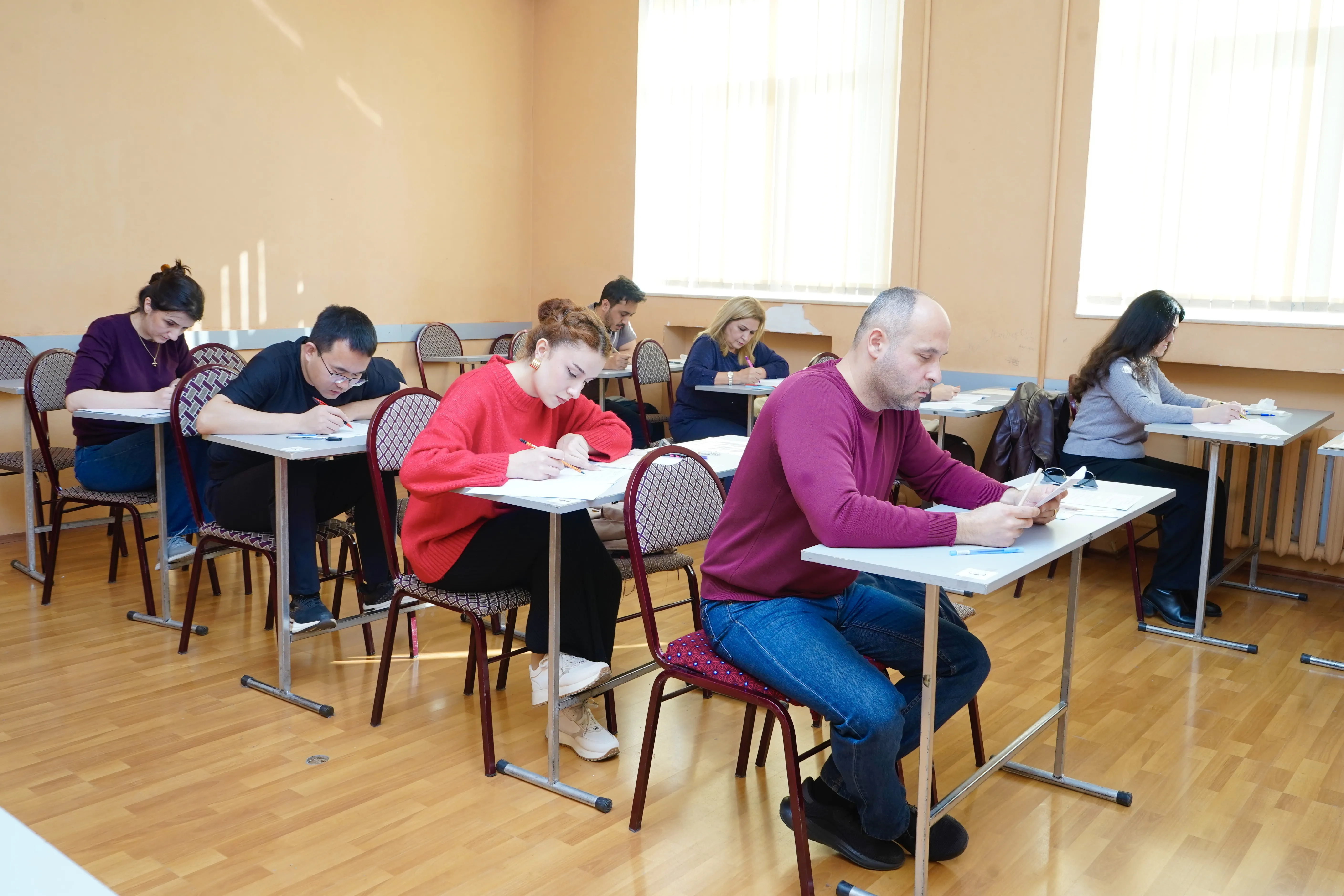 Xarici dil fənni üzrə fəlsəfə doktoru imtahanı keçirilib