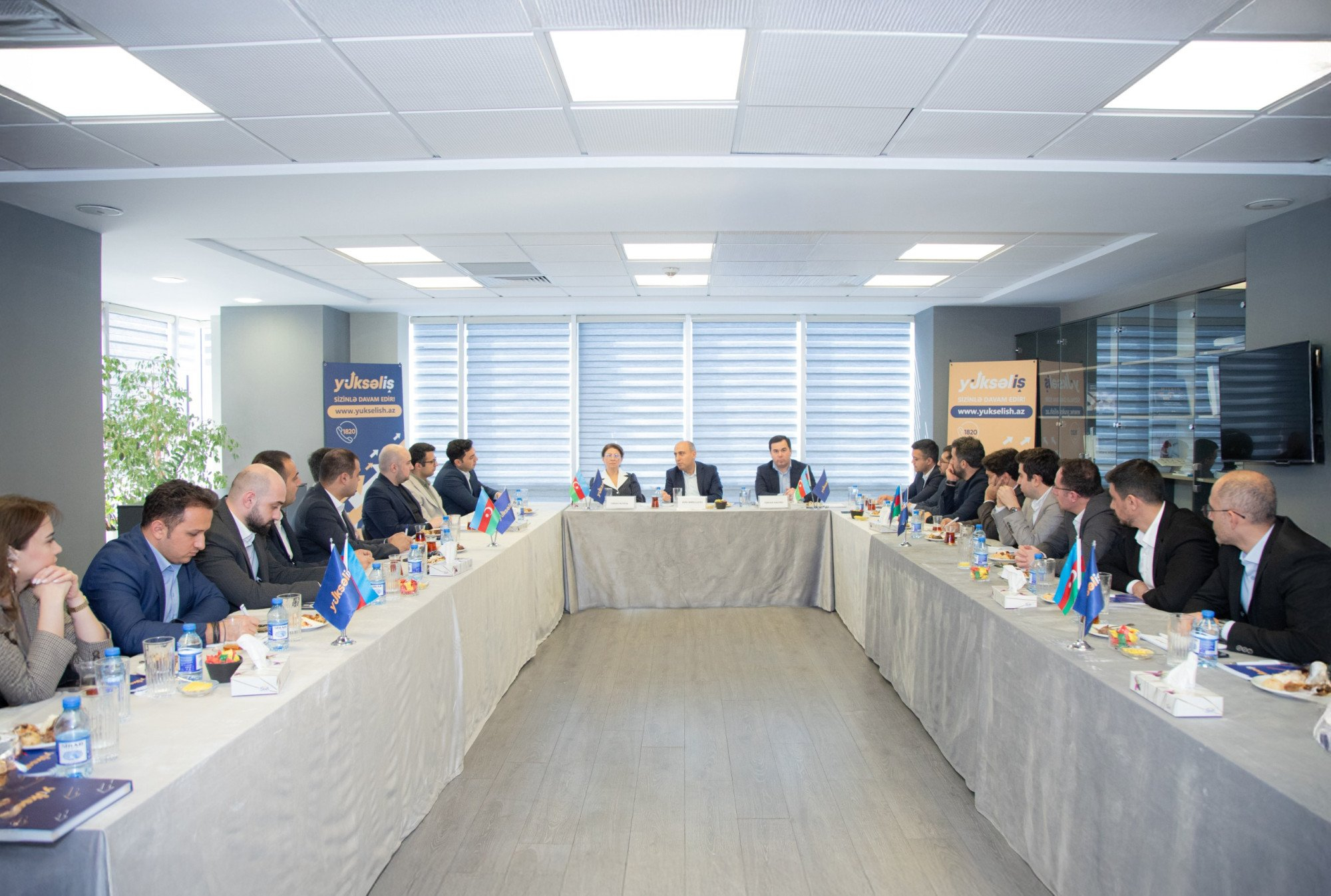 Elm və təhsil naziri beşinci “Yüksəliş” müsabiqəsinin qalibləri ilə görüşüb