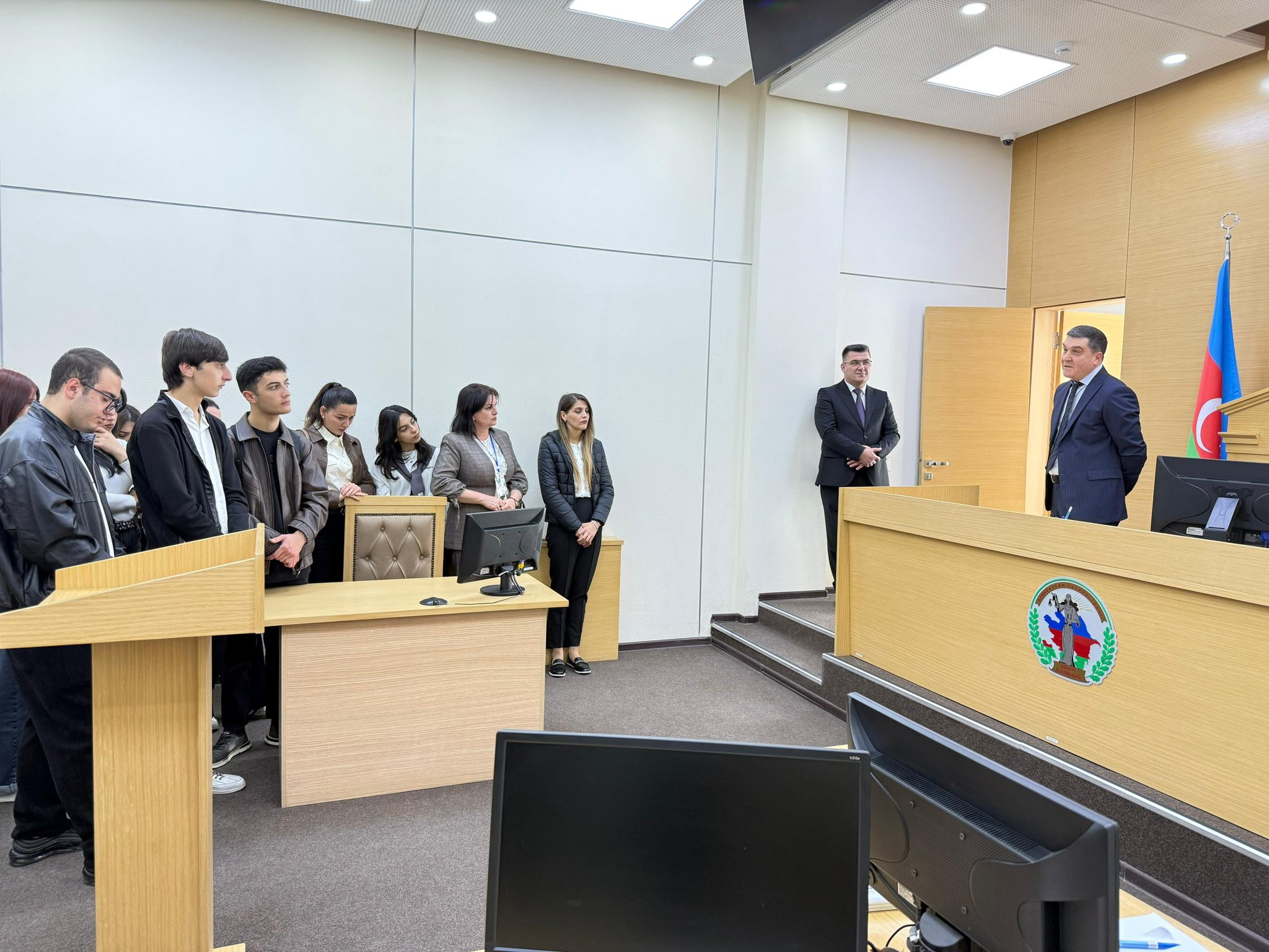 Qəbələ Peşə Təhsil Mərkəzinin tələbələri rayon məhkəməsinə ekskursiya ediblər