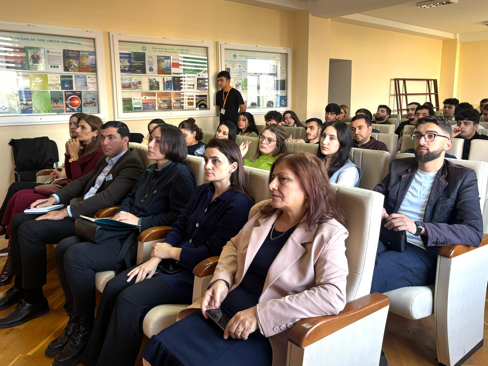 AzMİU-da “Elmi məqalələrin hazırlanması qaydaları” mövzusunda seminar keçirilib