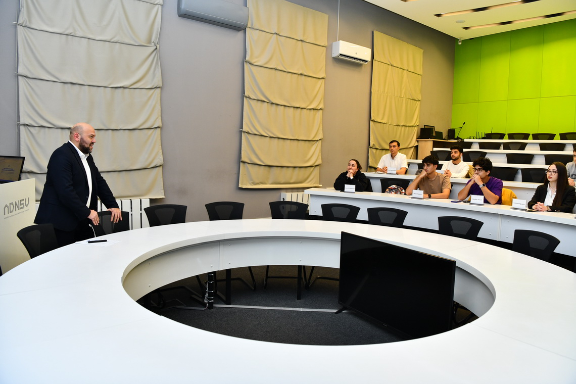 ADNSU-da “Süni intellekt dövründə dezinformasiya və feyk xəbərlərlə mübarizə” təlimi keçirilib