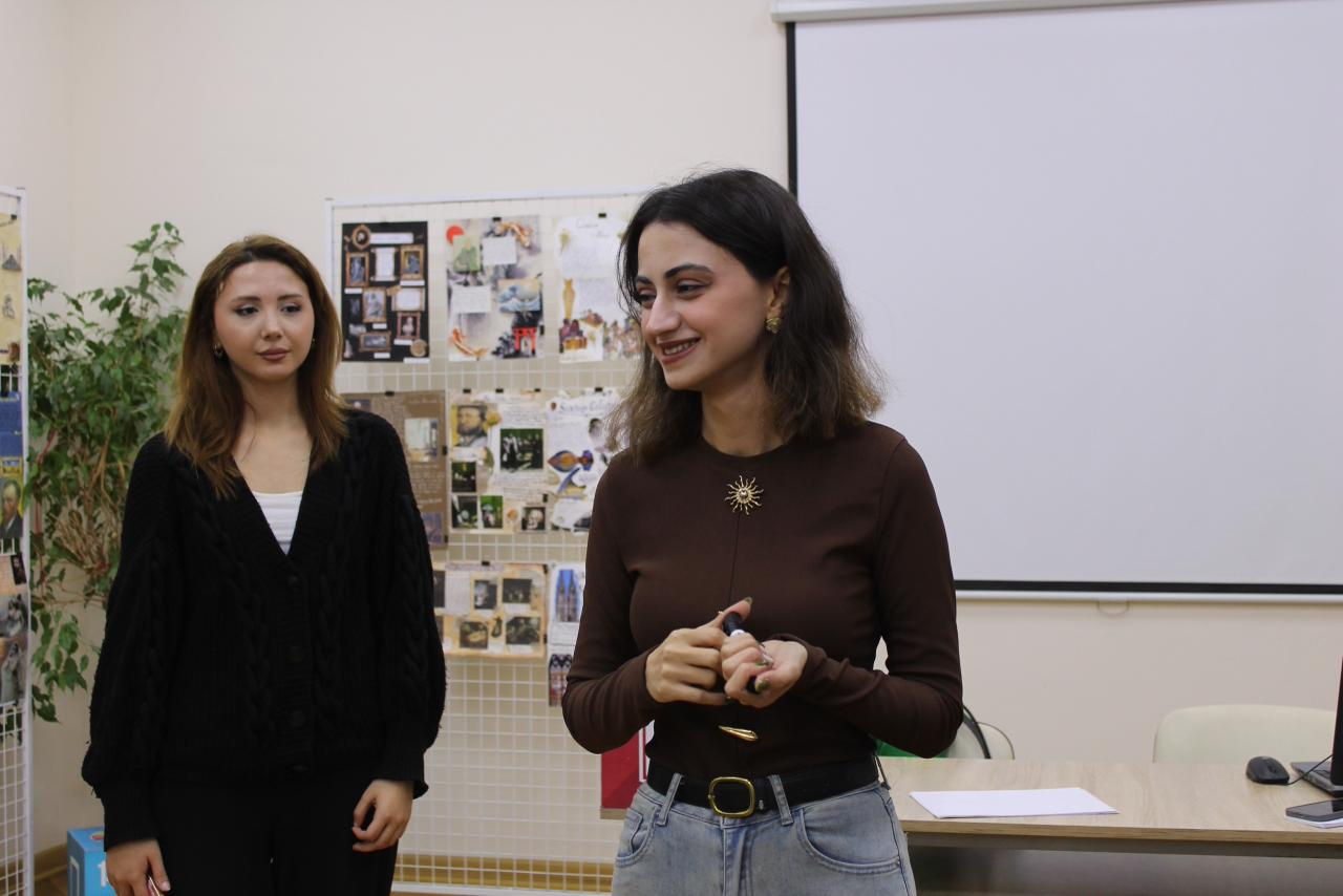 AzMİU-da “Karyerada liderliyə doğru ilk addımlar” adlı sessiya keçirilib