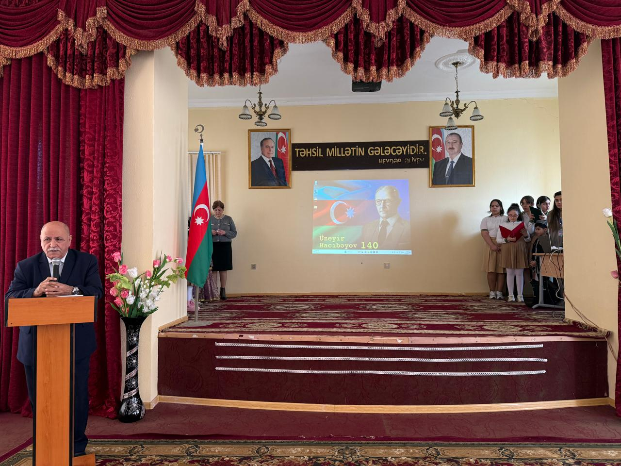 Ü.Hacıbəylinin 140 illik yubileyinə həsr olunmuş tədbir keçirilib