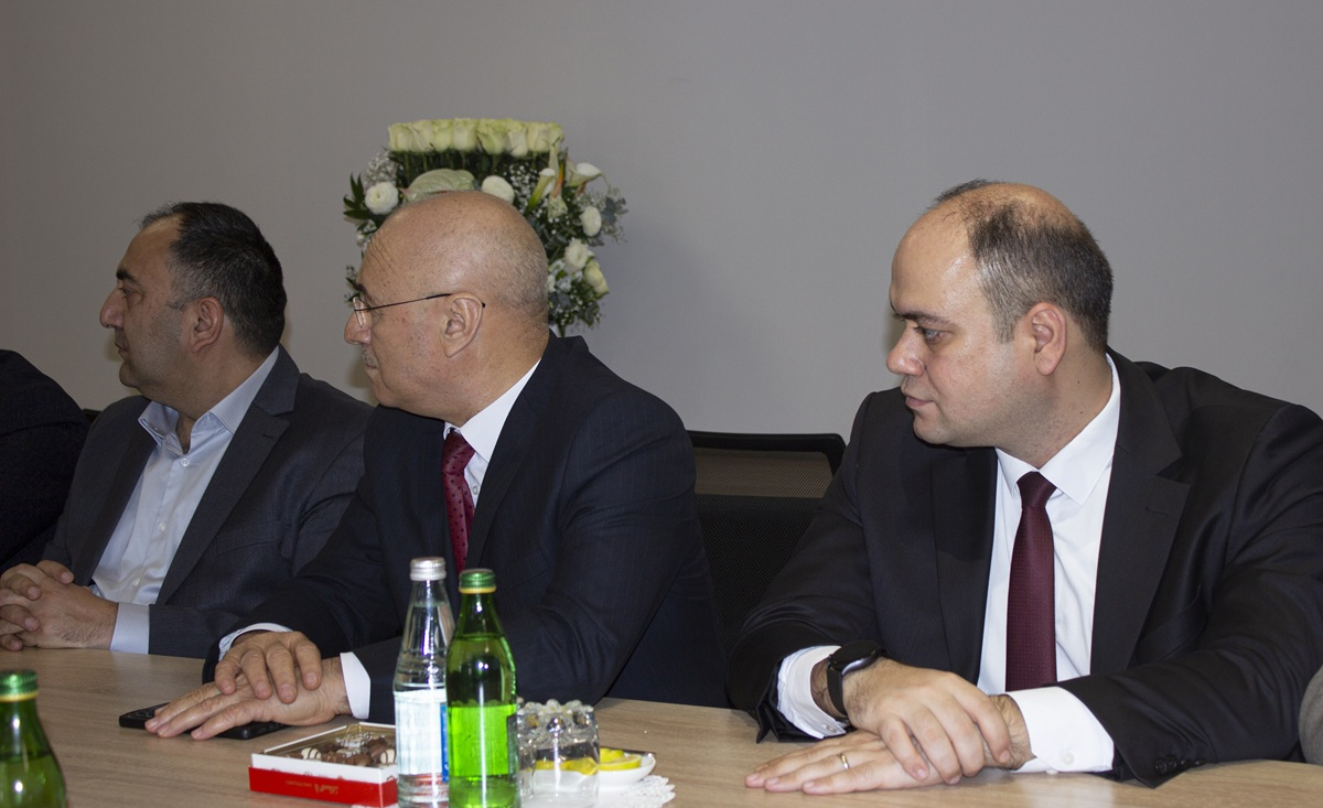 AzMİU-da Məzun Assosiasiyasının növbəti görüşü keçirilib