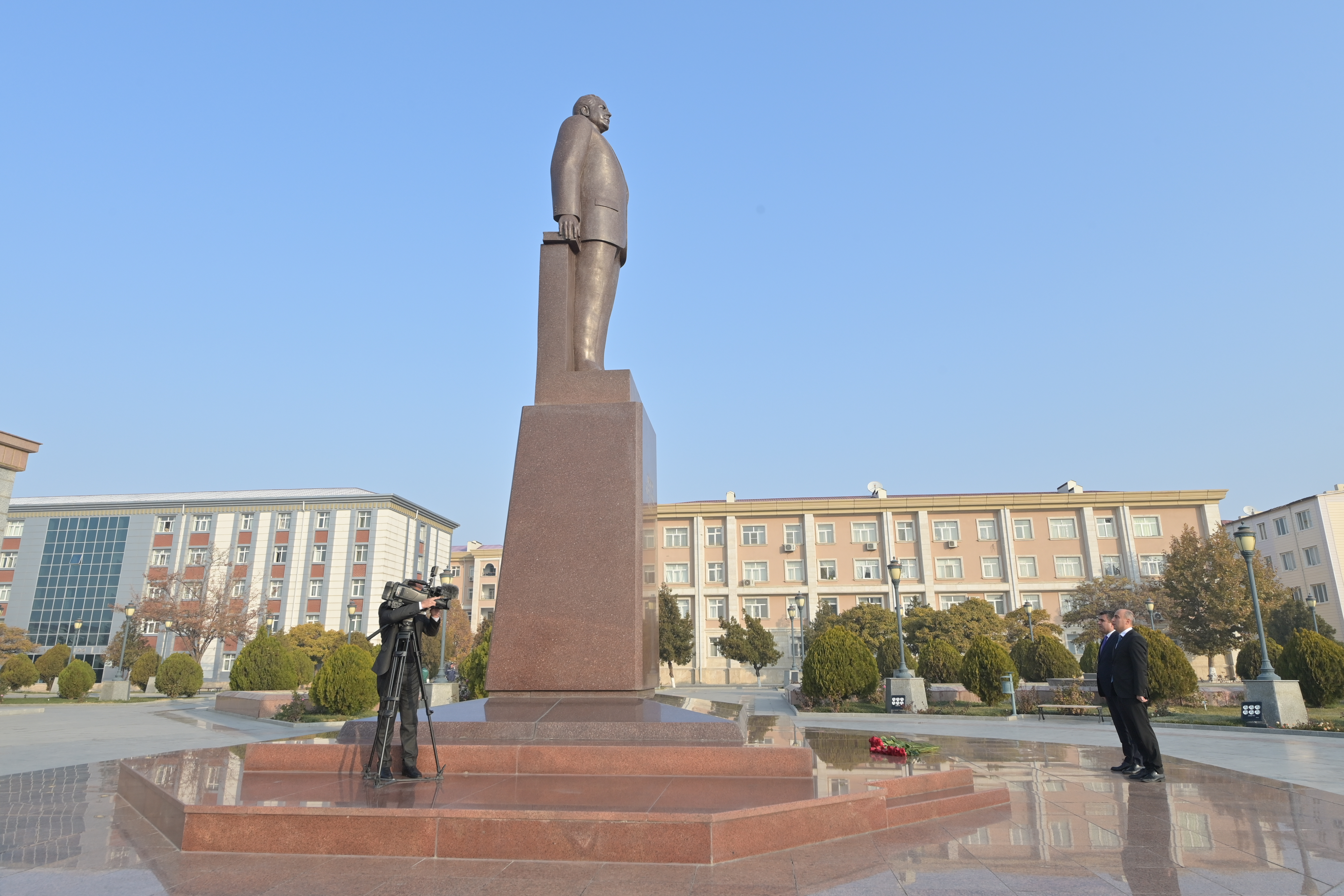 Elm və təhsil naziri Naxçıvanda vətəndaşları qəbul edib