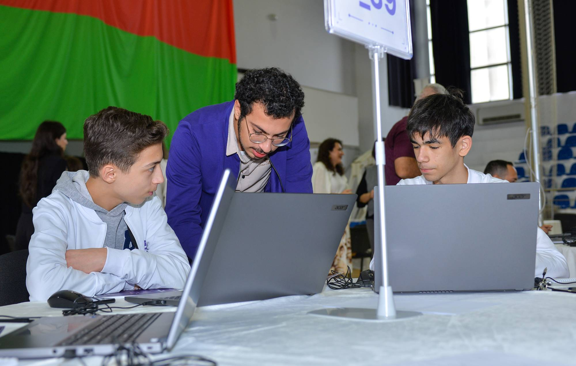 Məktəblilərarası Milli Hakaton – 2025-in finalına infotur təşkil olunub