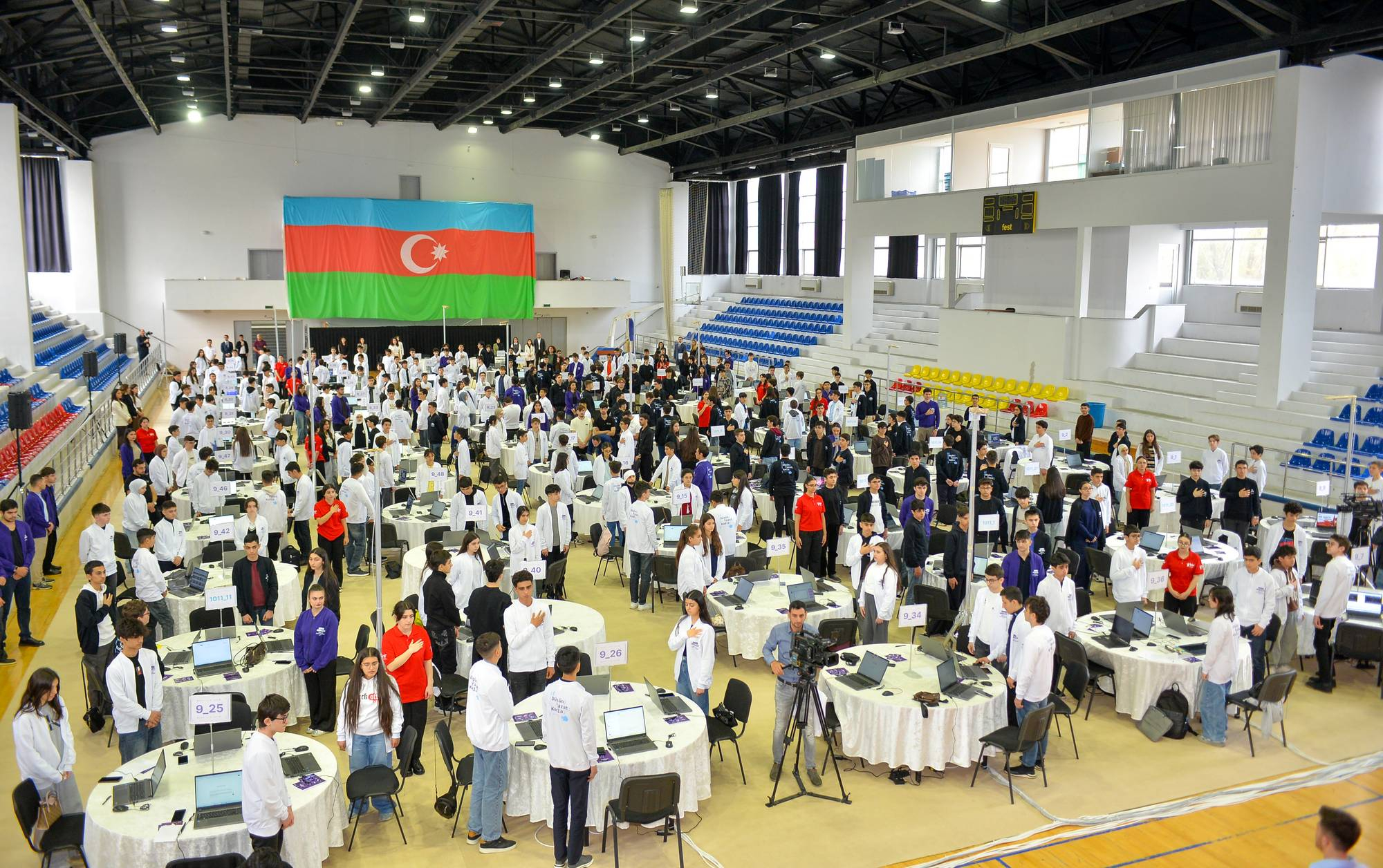 Məktəblilərarası Milli Hakaton – 2025-in finalına infotur təşkil olunub