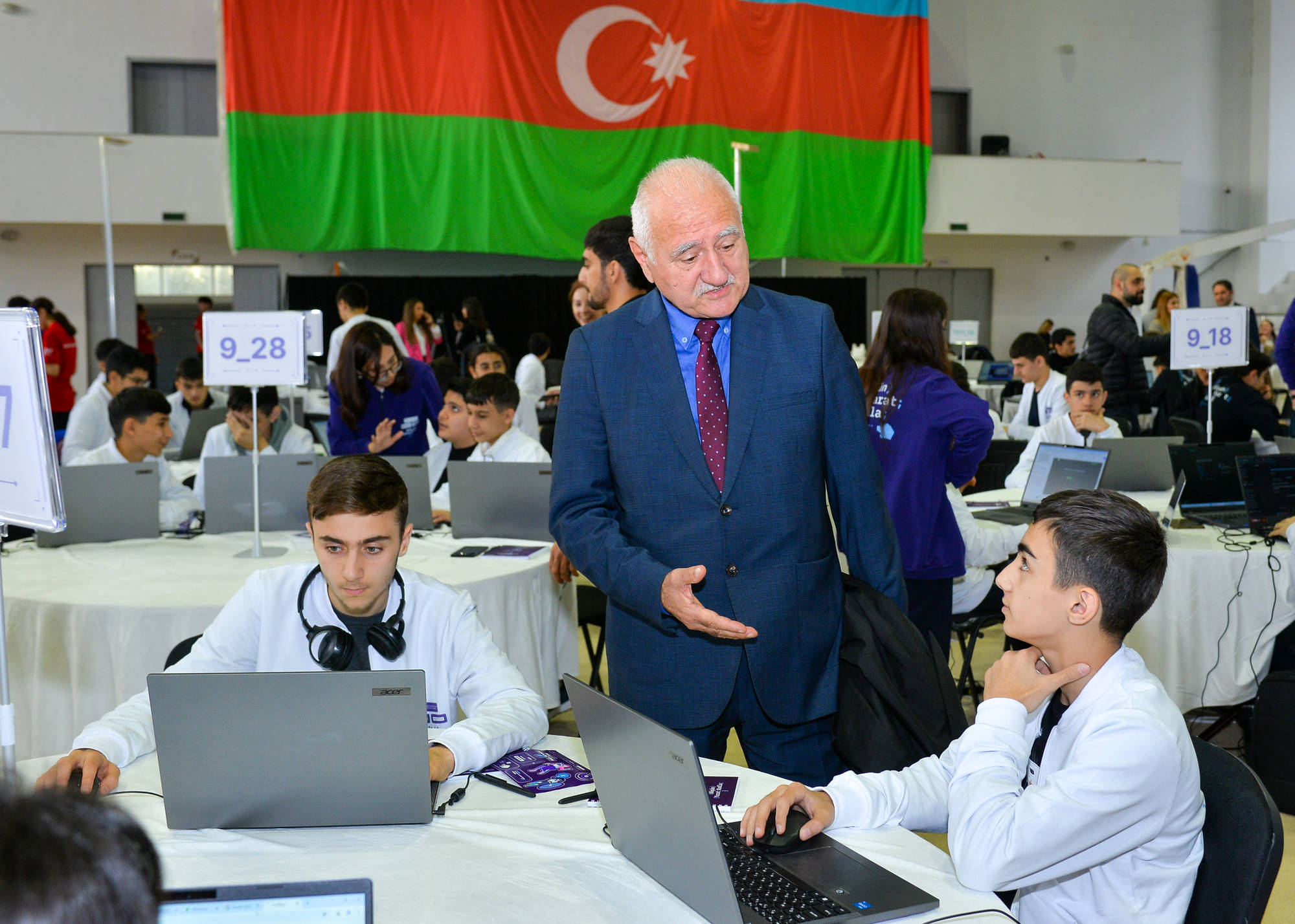 Məktəblilərarası Milli Hakaton – 2025-in finalına infotur təşkil olunub