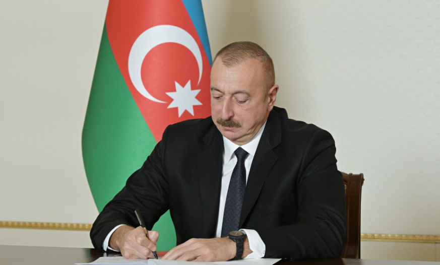 Prezident İlham Əliyev Azərbaycan elminin inkişafında xidmətləri olan şəxslərin təltif edilməsi haqqında Sərəncam imzalayıb